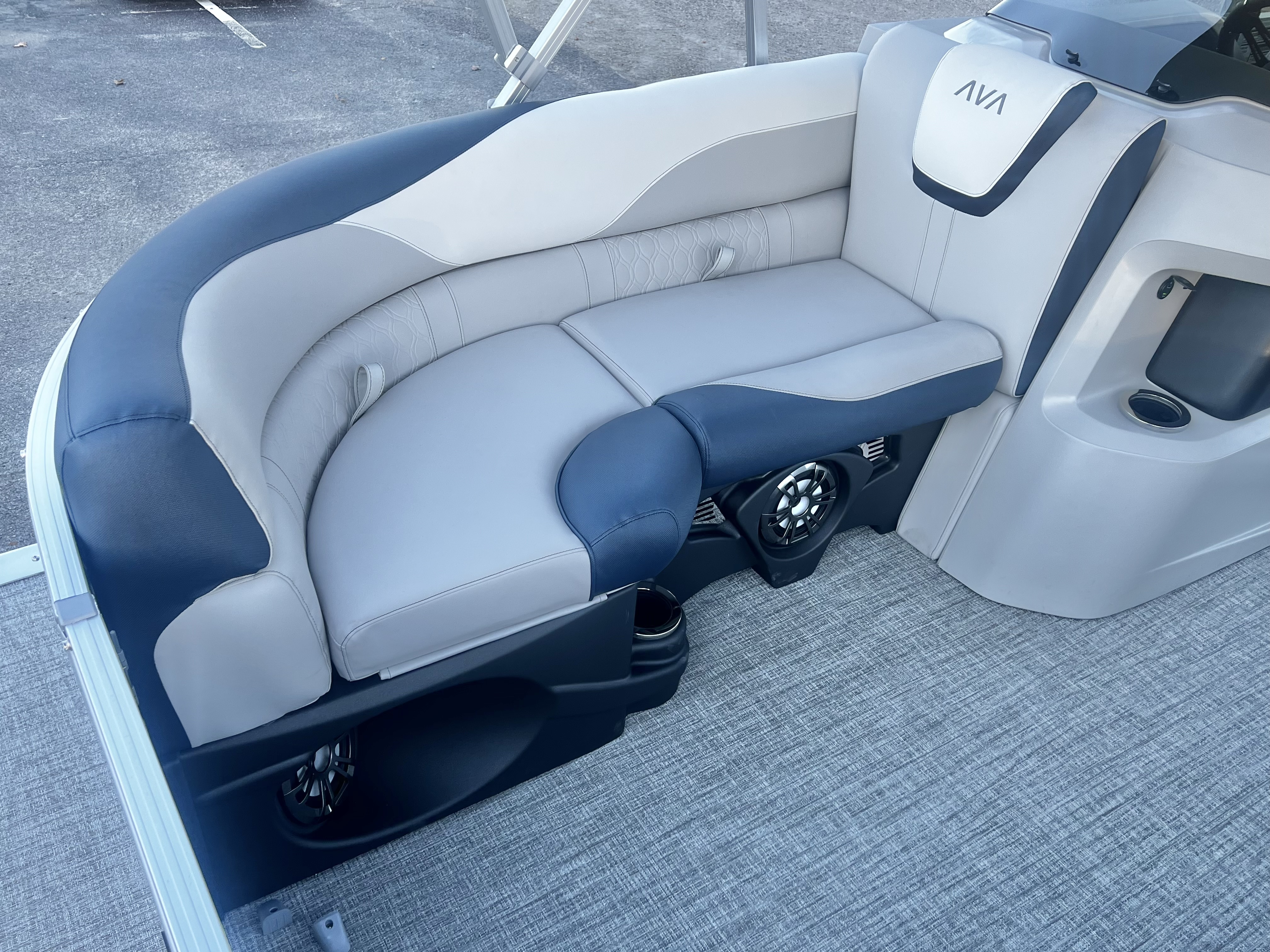 2026 Avalon LSZ 23' Quad Lounge Triple-Toon - IN STOCK - $61,416