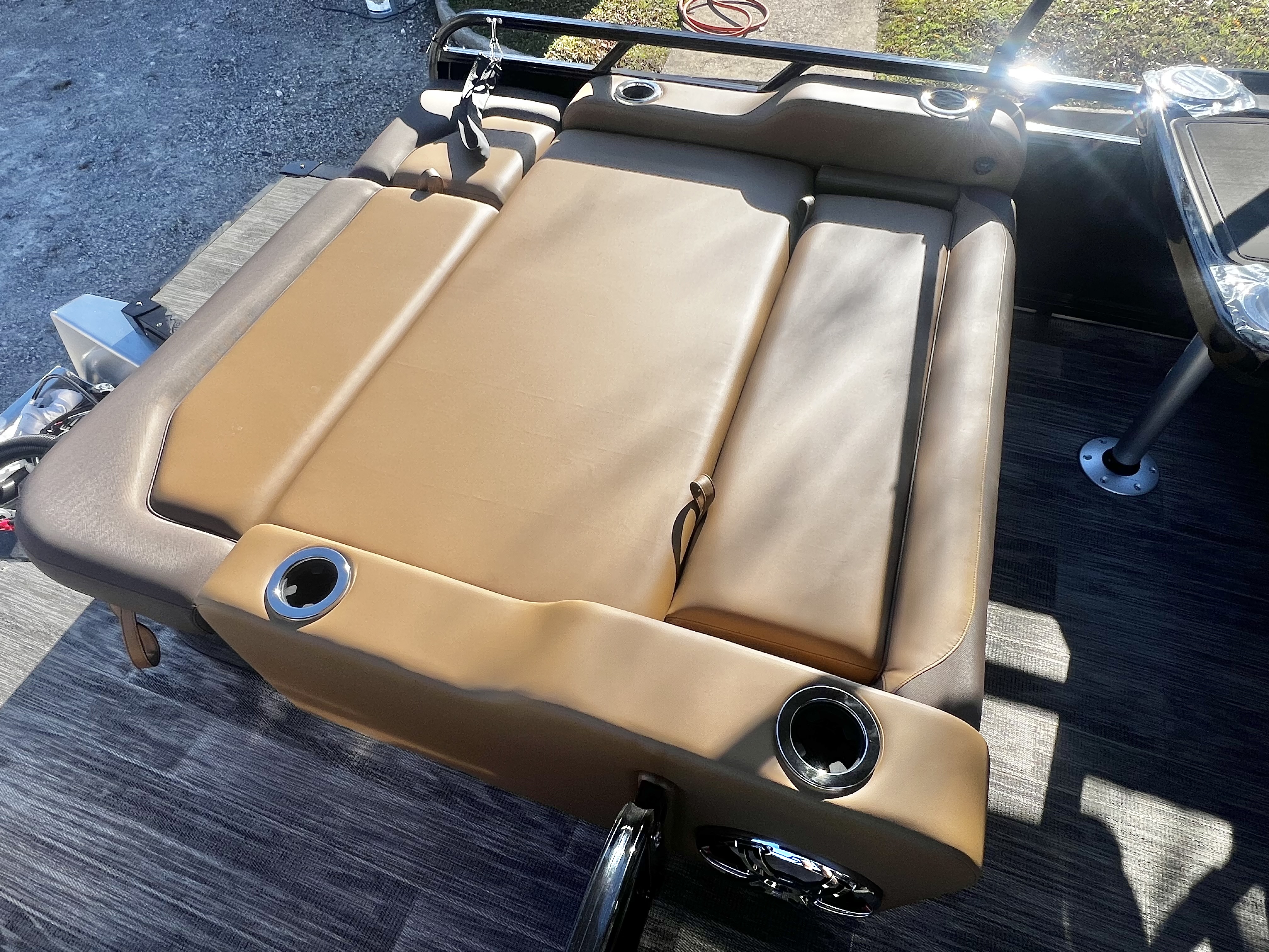 2026 Avalon LSZ 23' Entertainer Triple-Toon - IN STOCK - $70,458