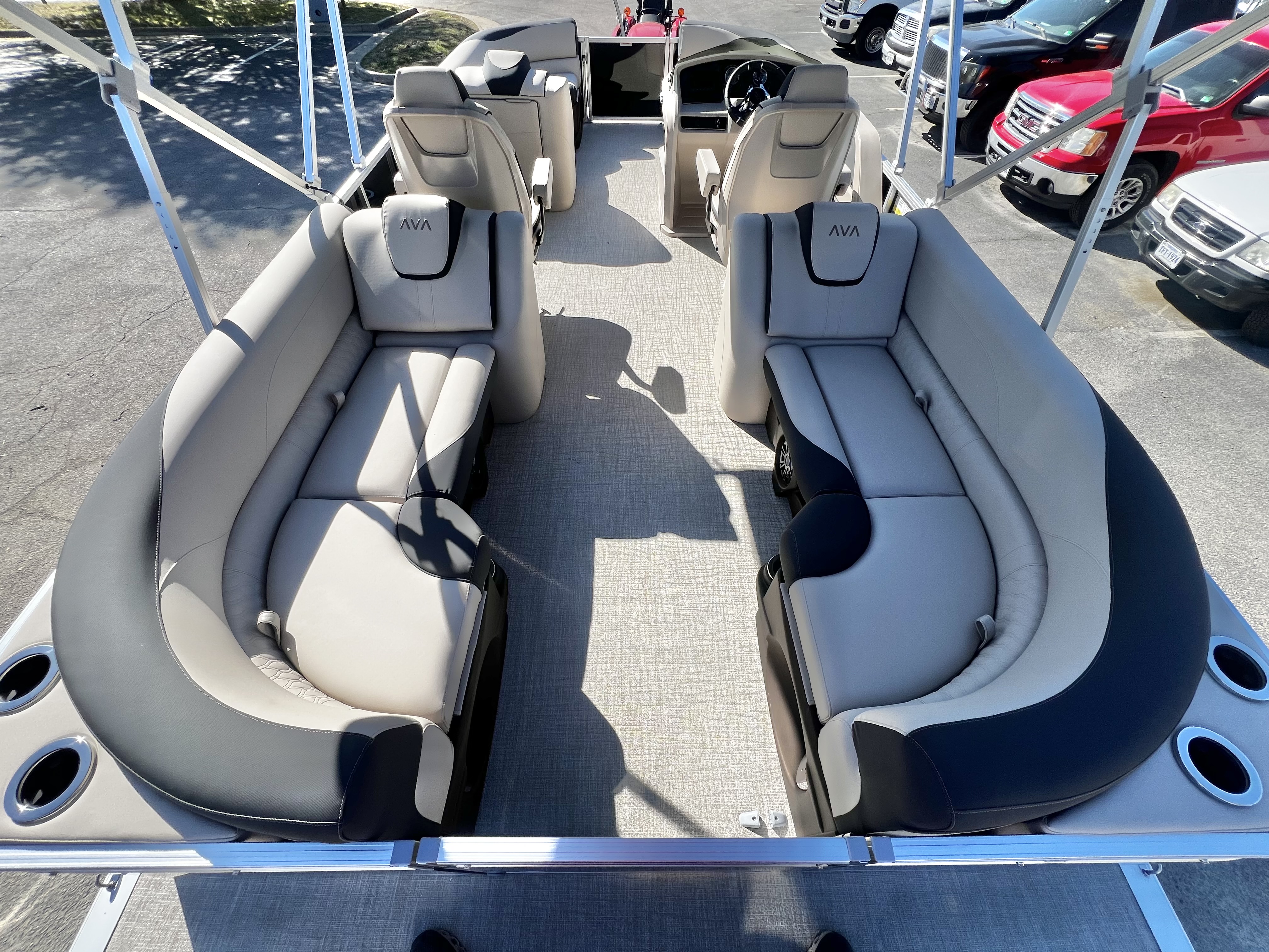 2026 Avalon LSZ 23' Quad Lounge Triple-Toon - IN STOCK -  $73,559