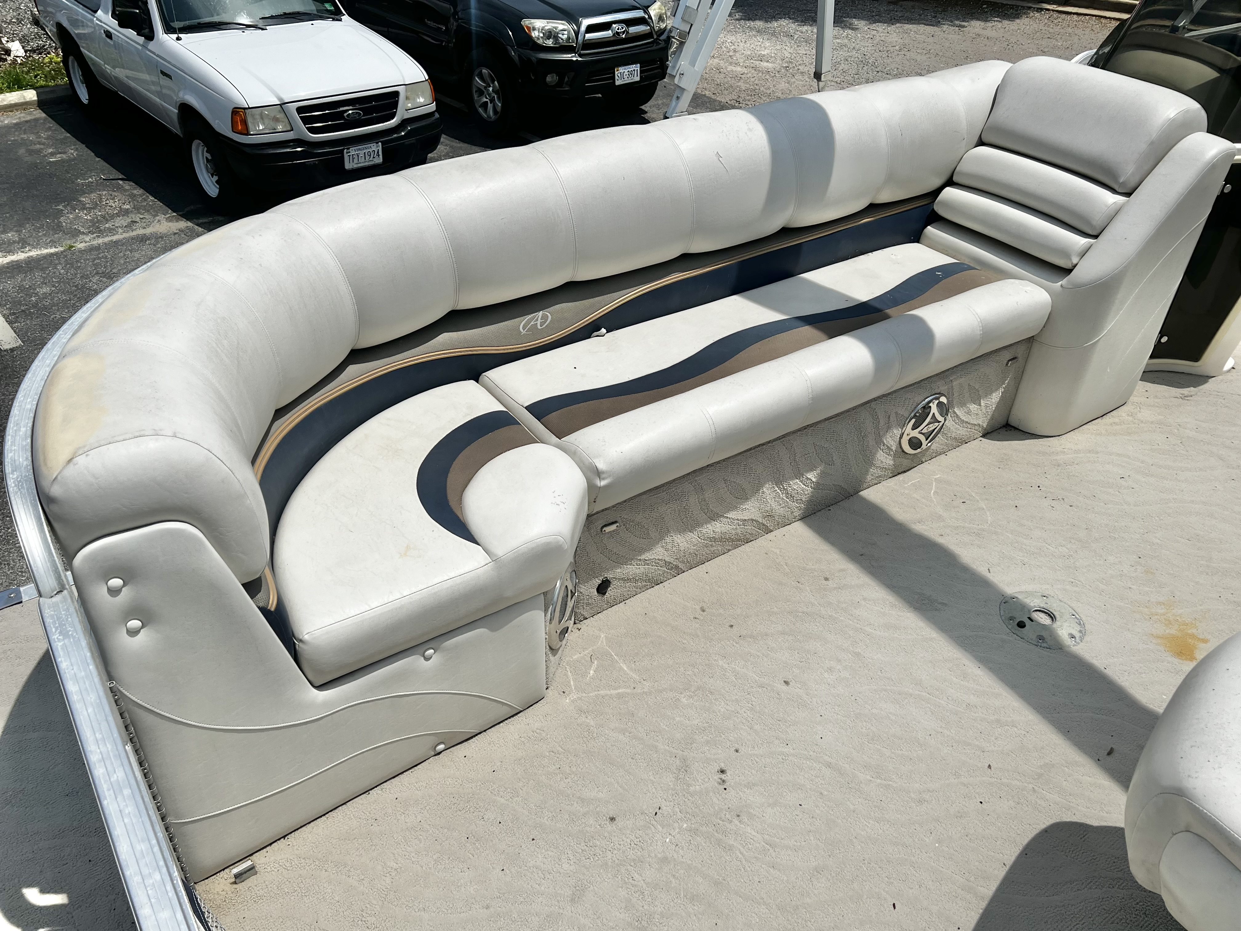 Used 2009 Avalon Paradise 26' Sandbar Triple-Toon - IN STOCK