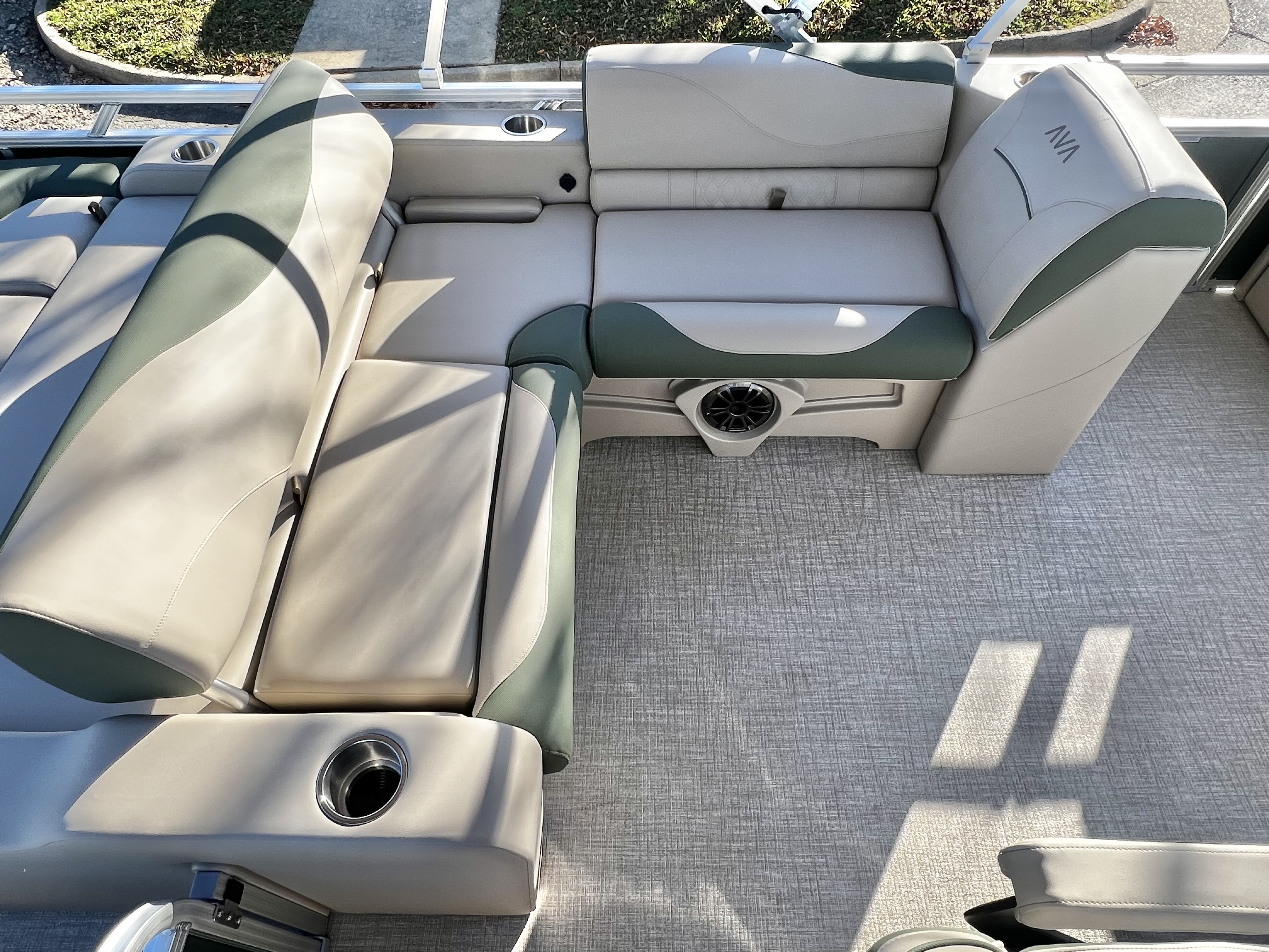 2026 Avalon Venture 85 21' Versatile Rear Bench - IN STOCK