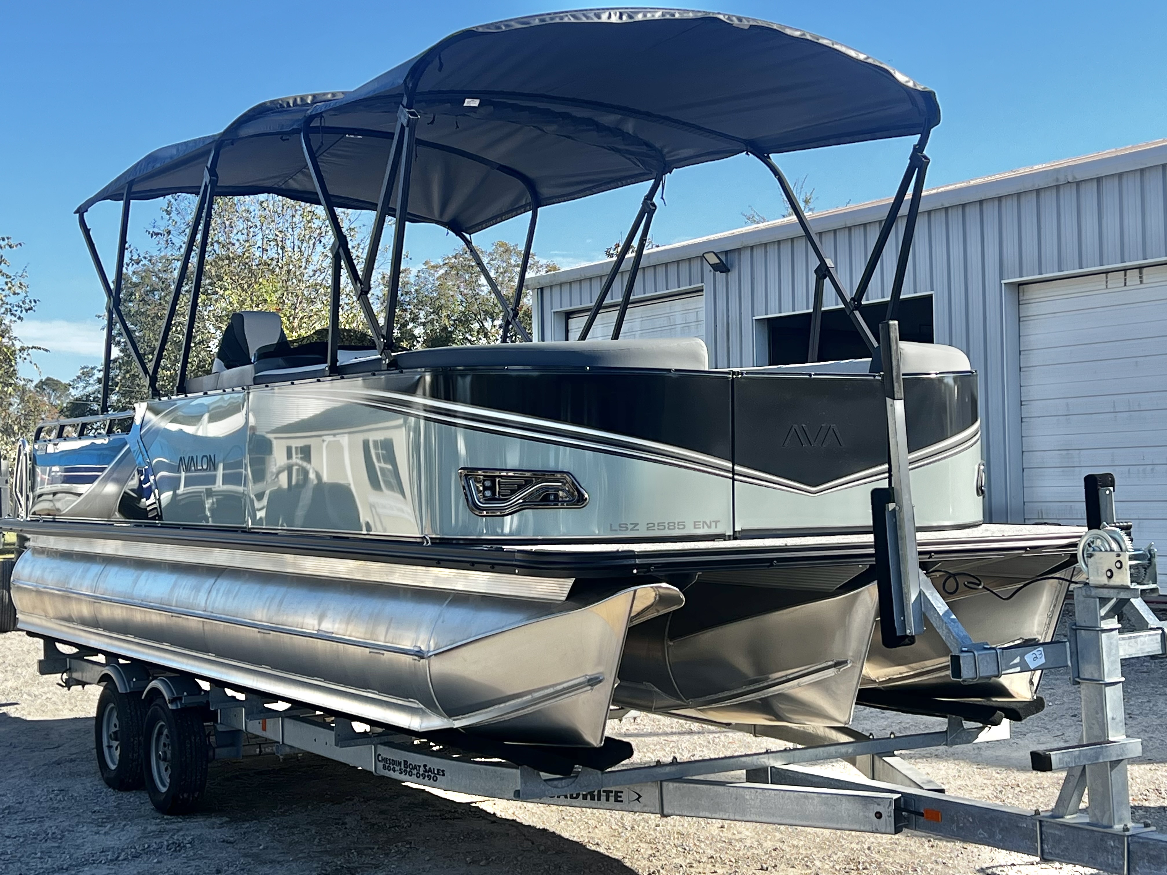 2026 Avalon LSZ 25' Entertainer Triple-Toon - IN STOCK