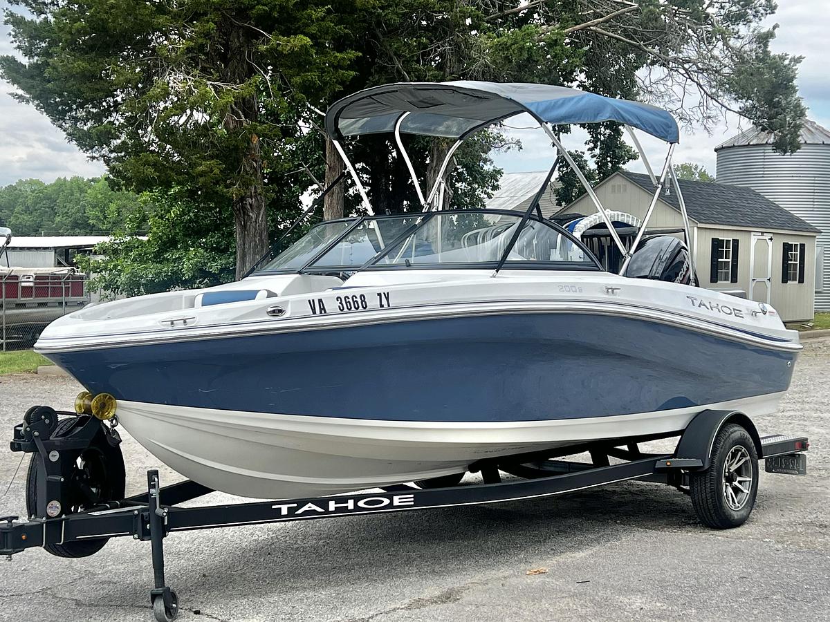 Used 2022 Tahoe 200 S Bowrider