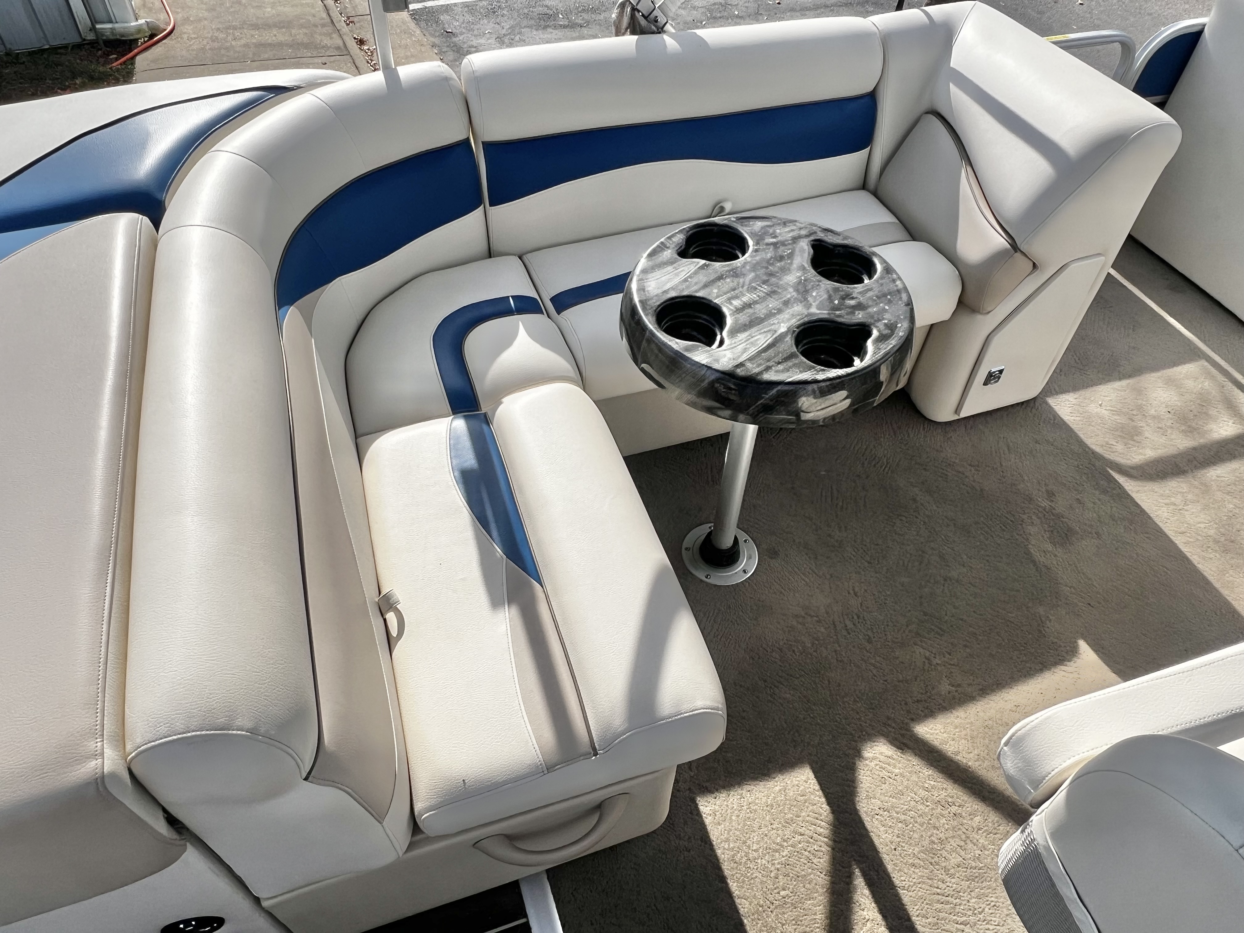 Used 2013 Sweetwater 2286 C