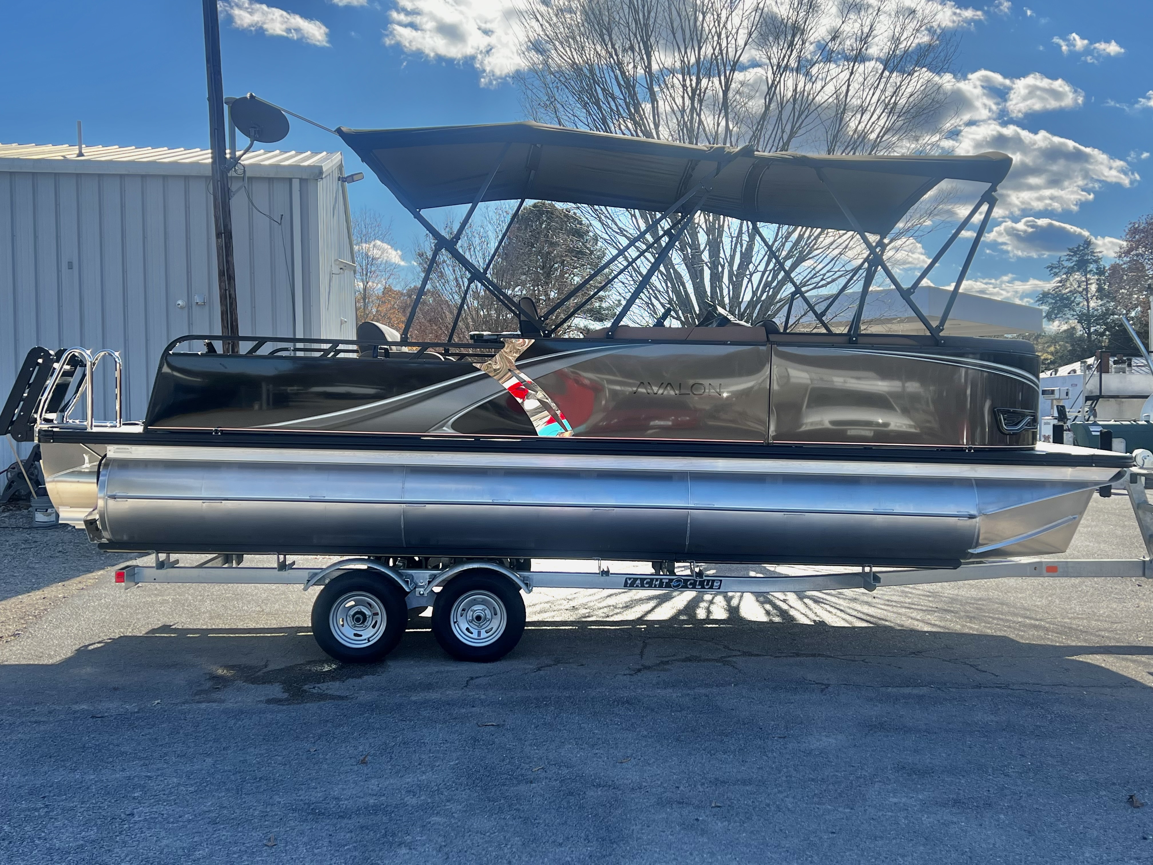 2026 Avalon LSZ 23' Entertainer Triple-Toon - IN STOCK - $70,458