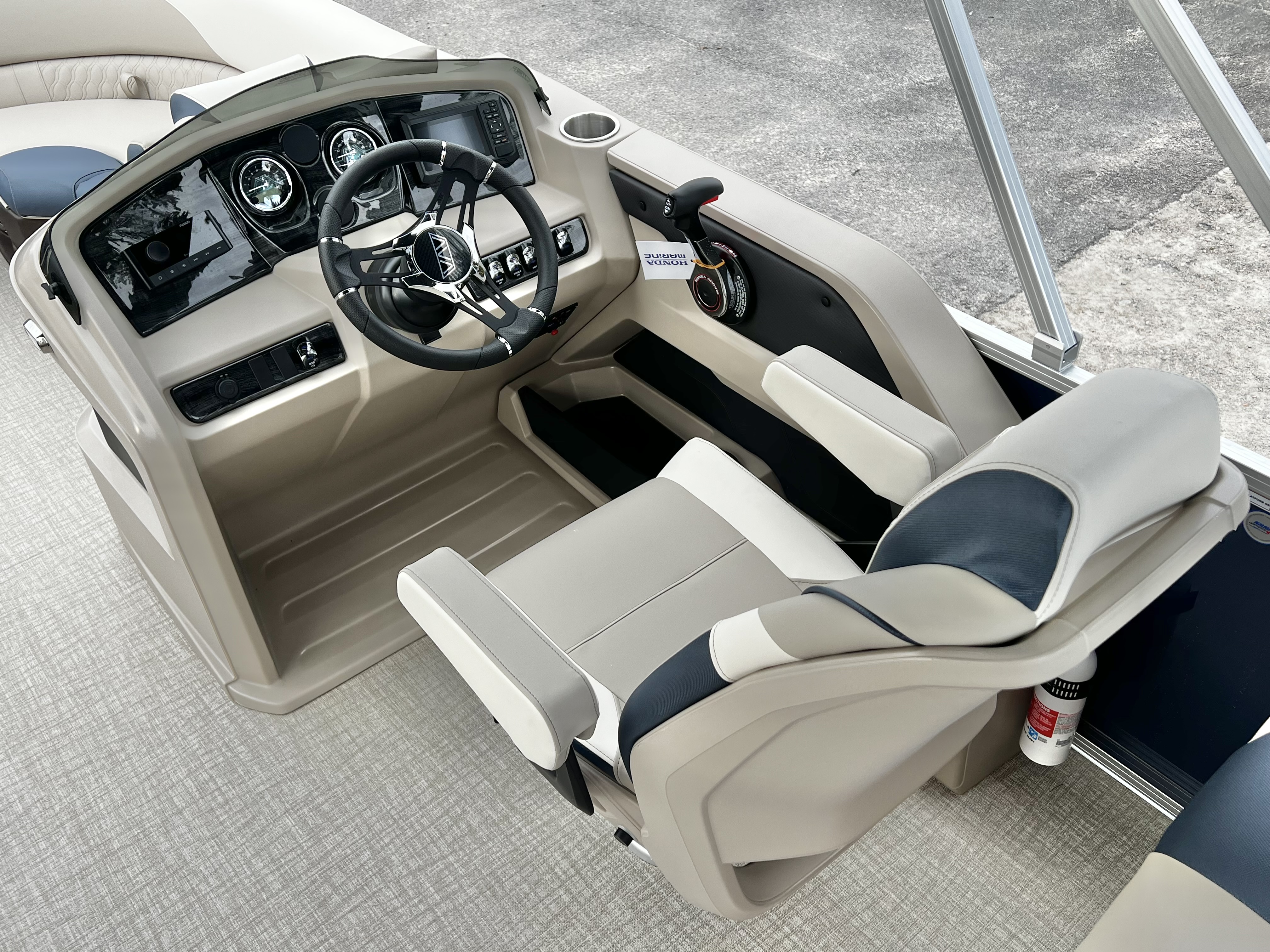 2026 Avalon LSZ 23' Quad Lounge Triple-Toon - IN STOCK - $70,997