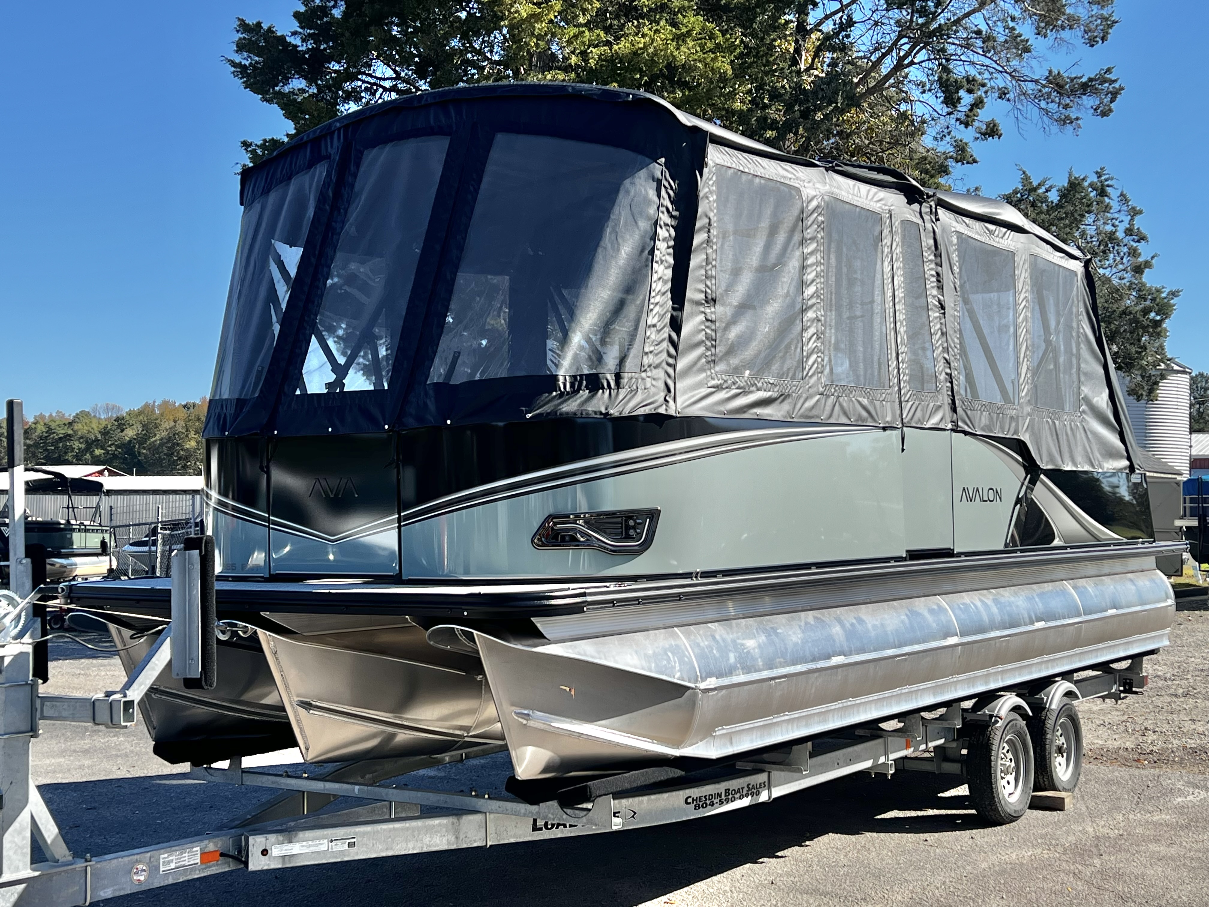 2026 Avalon LSZ 25' Entertainer Triple-Toon - IN STOCK