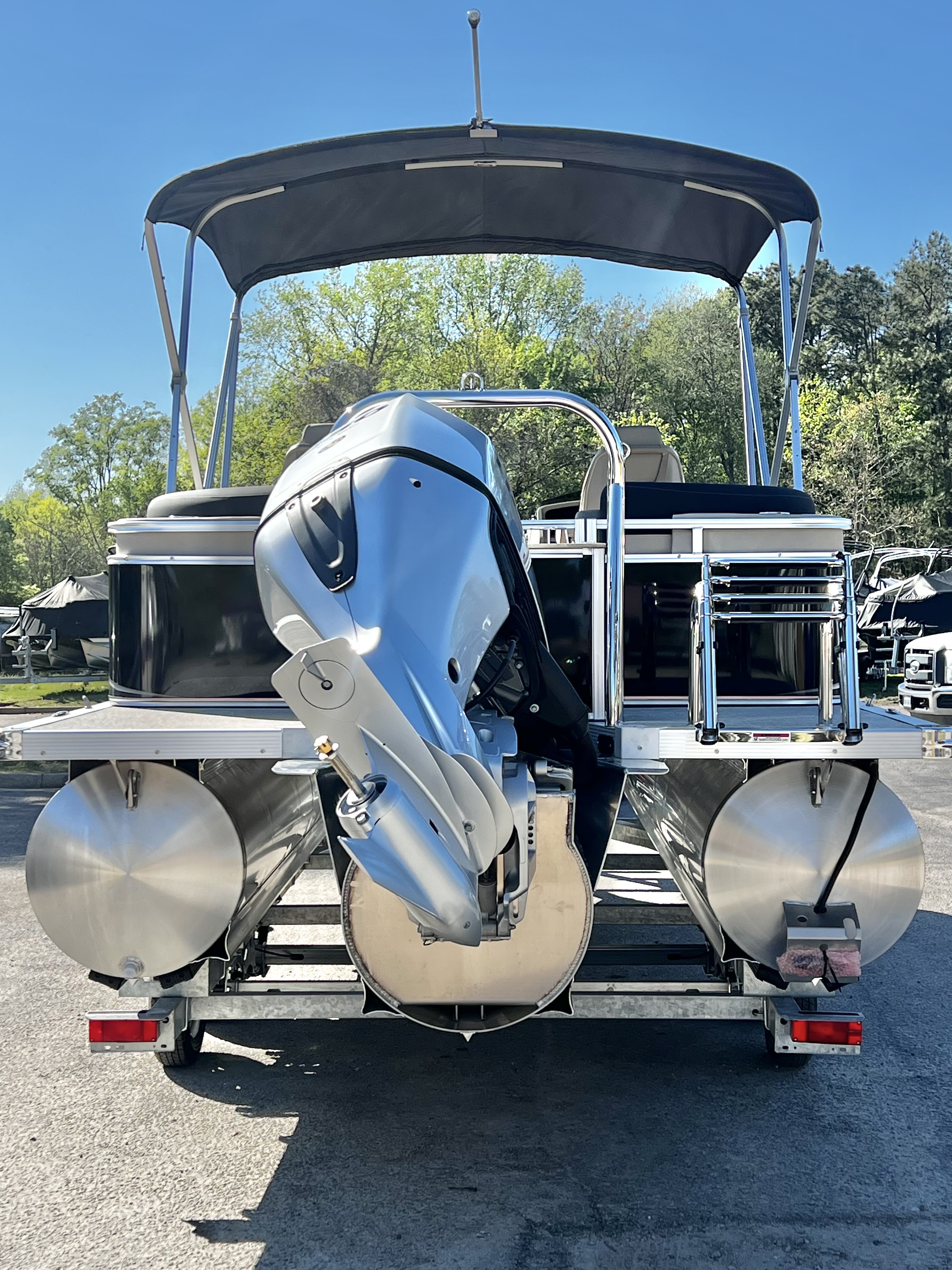 2026 Avalon LSZ 23' Quad Lounge Triple-Toon - IN STOCK -  $73,559