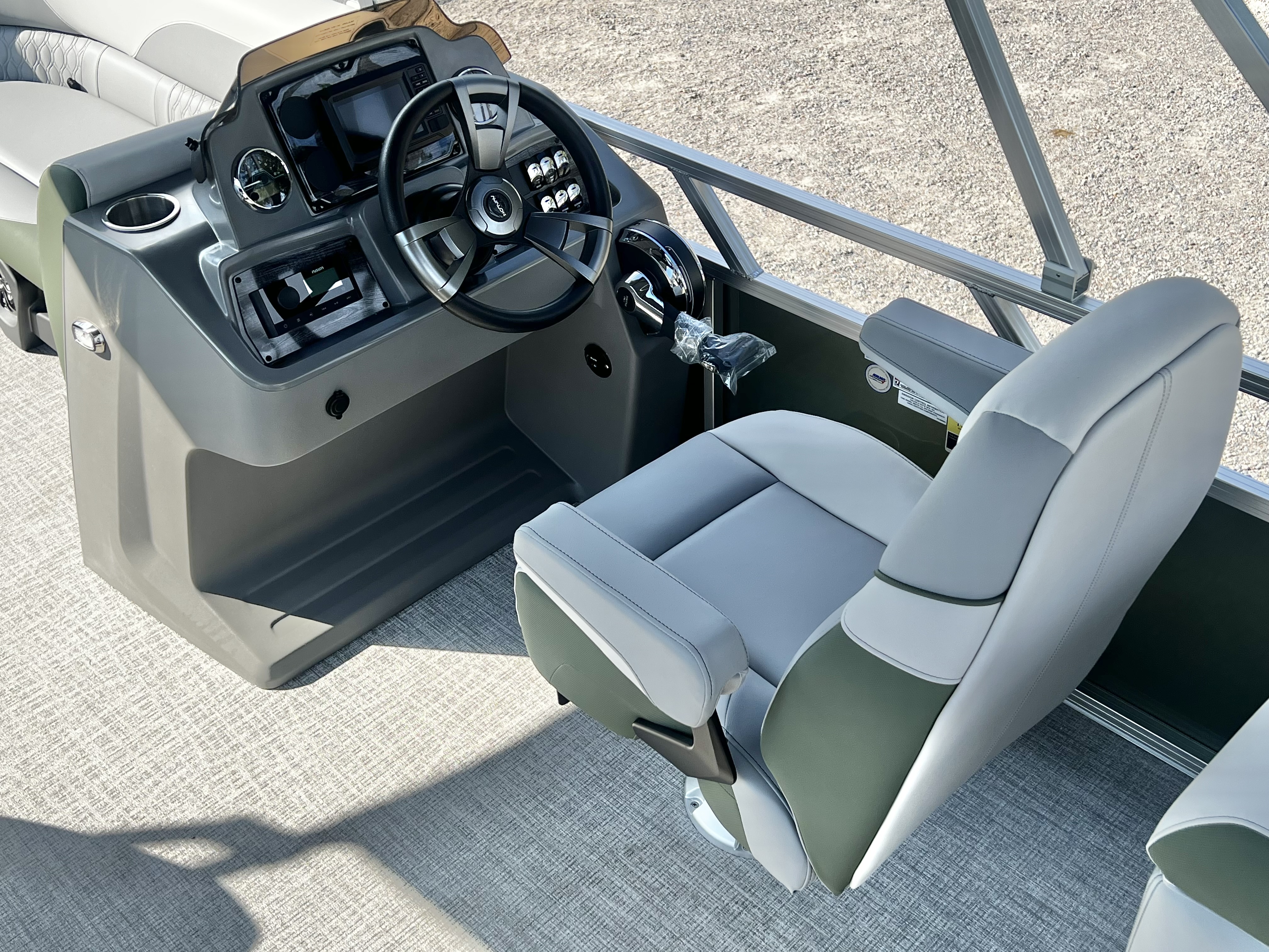 2027 Avalon Venture 85 23' Quad Lounge