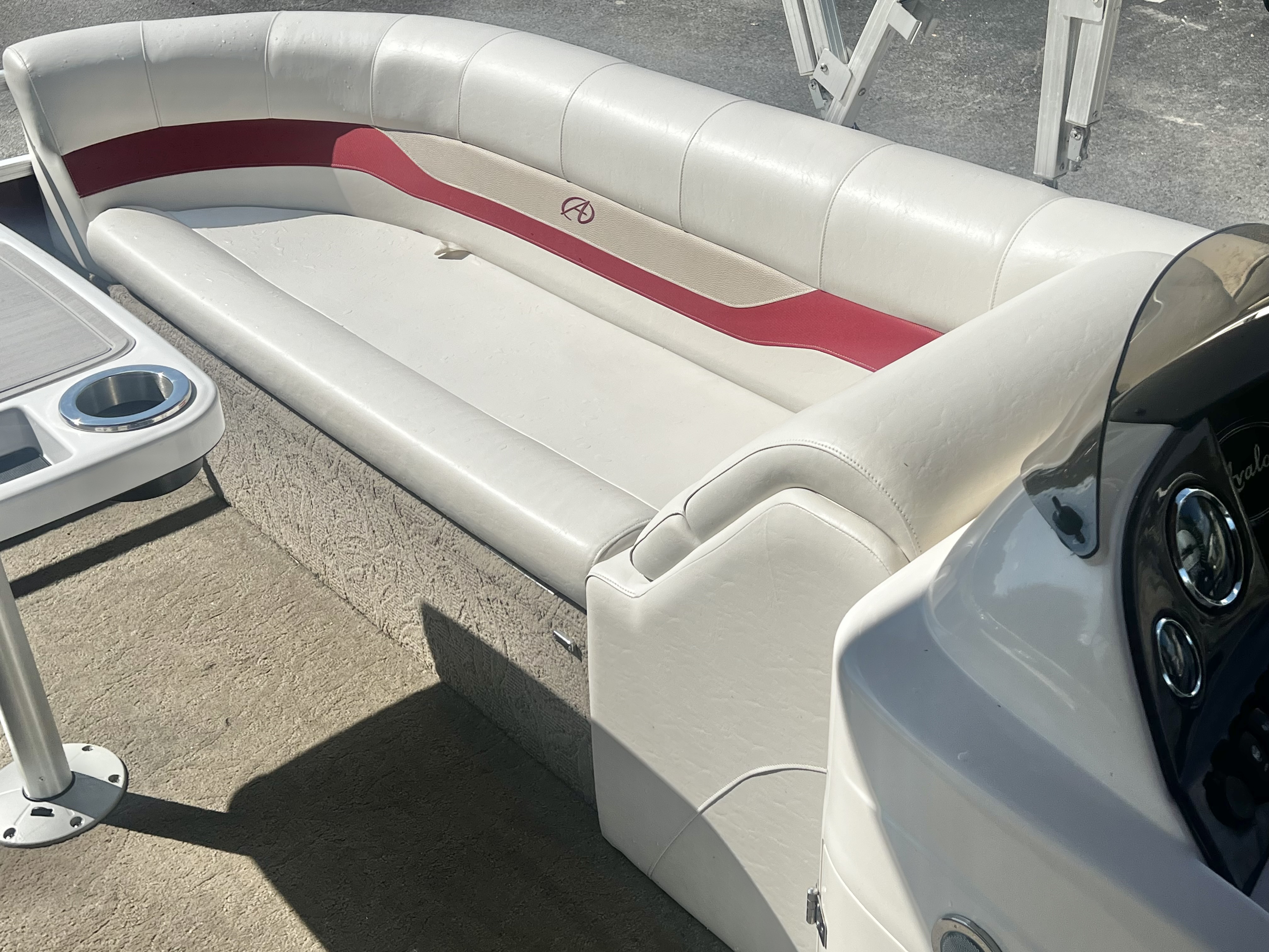 Used 2014 Avalon LS 23' Cruise