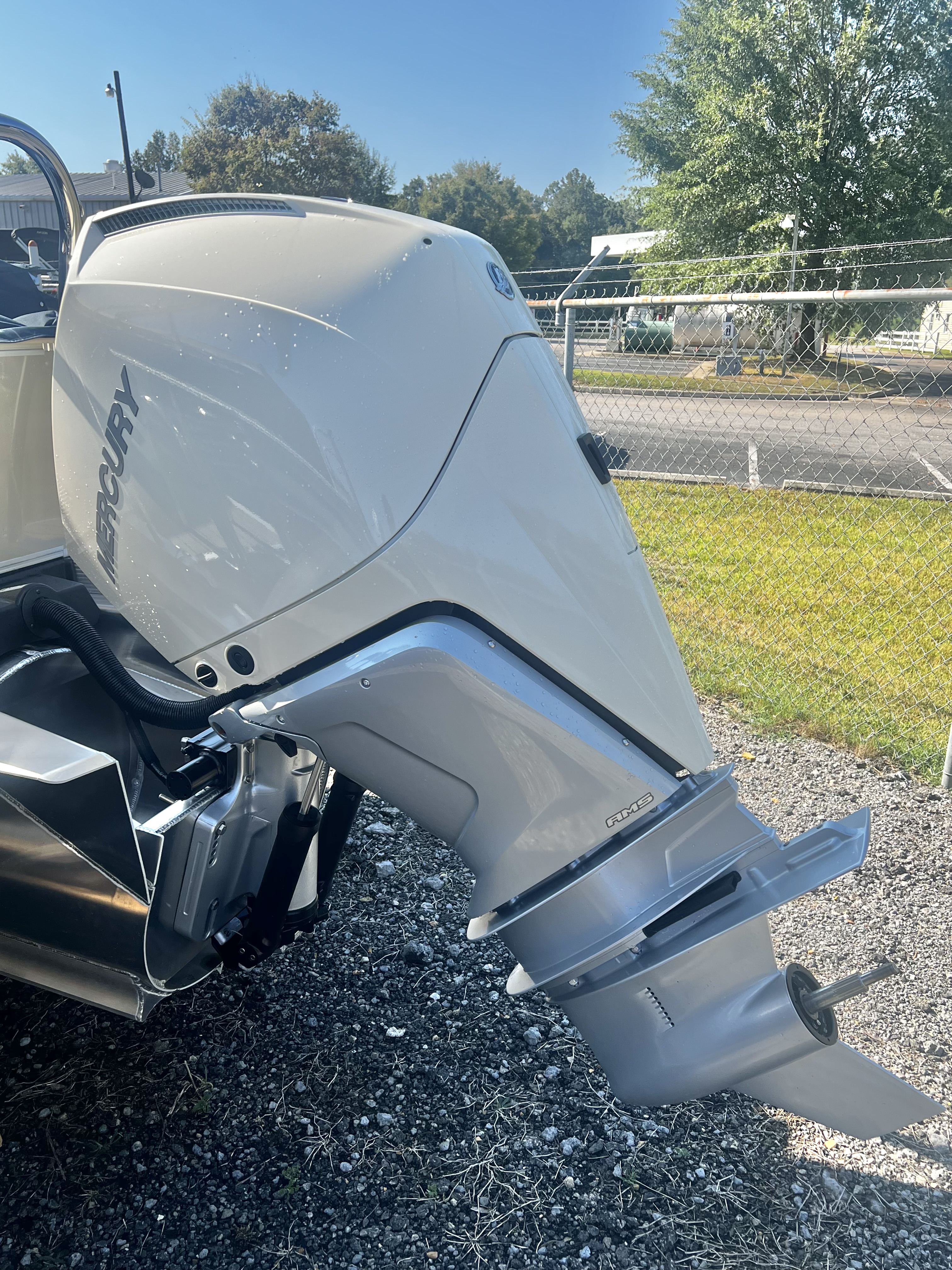 2025 Avalon Catalina 25' Entertainer Triple Toon - IN STOCK! More pictures soon!