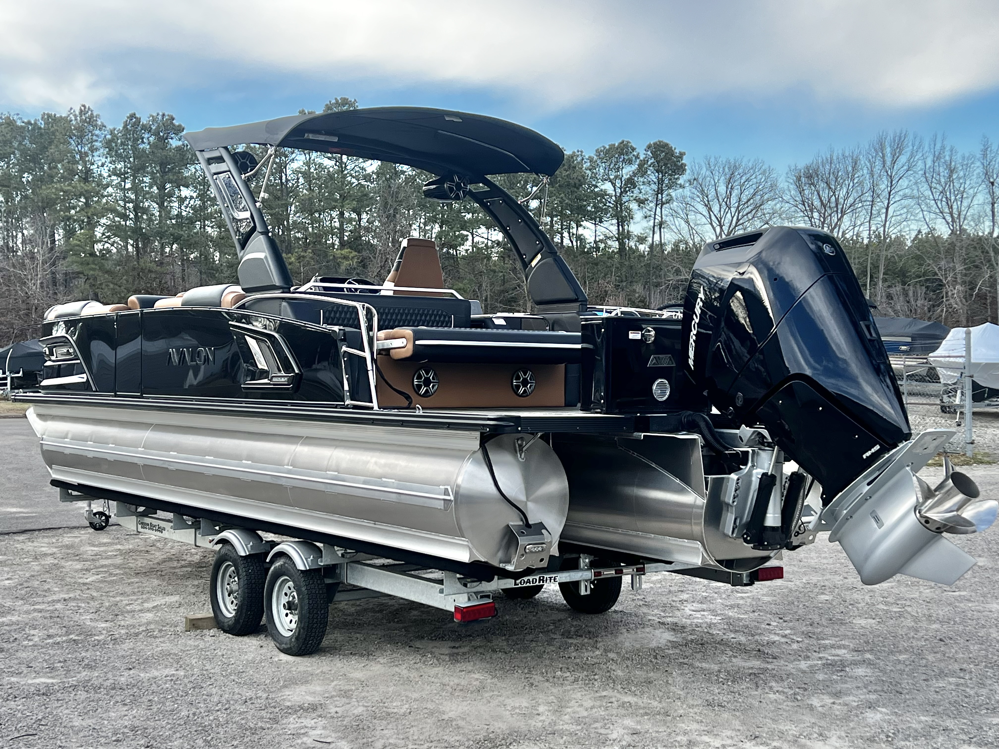 2026 Avalon Excalibur LTD 25' Flex Lounge Triple-Toon - IN STOCK - $154,718