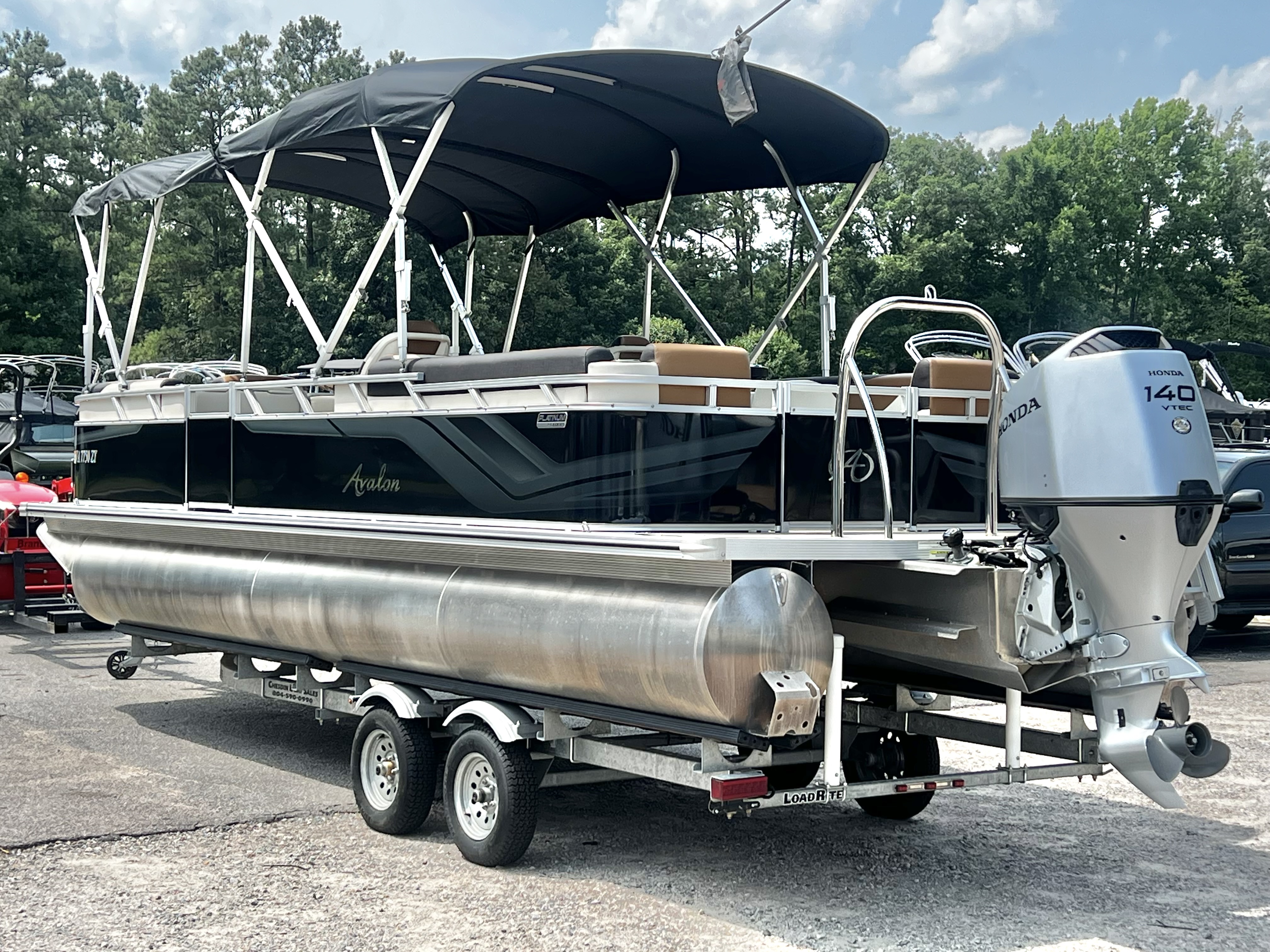 Used 2023 Avalon Venture 85 25' Quad Lounge