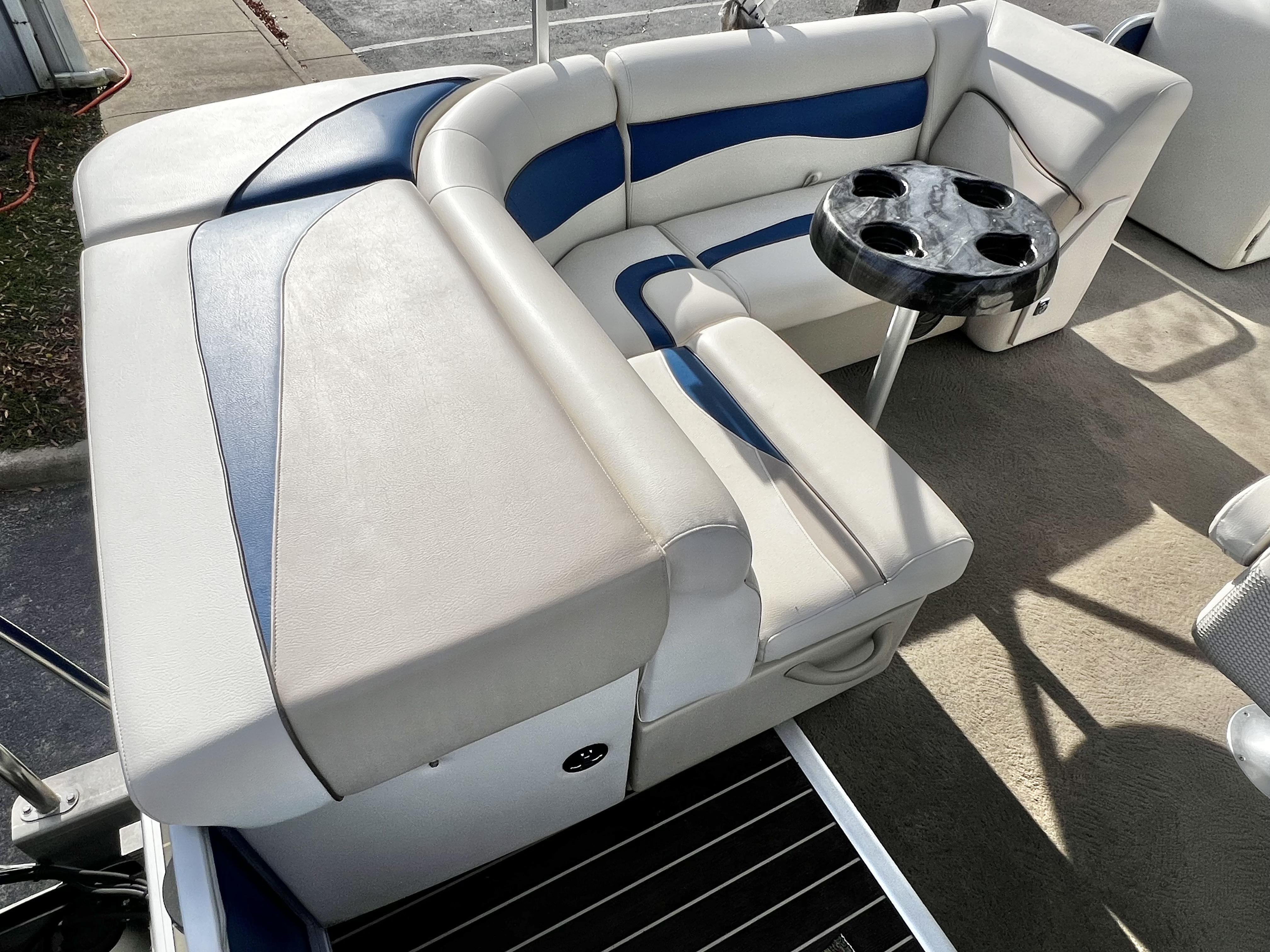 Used 2013 Sweetwater 2286 C