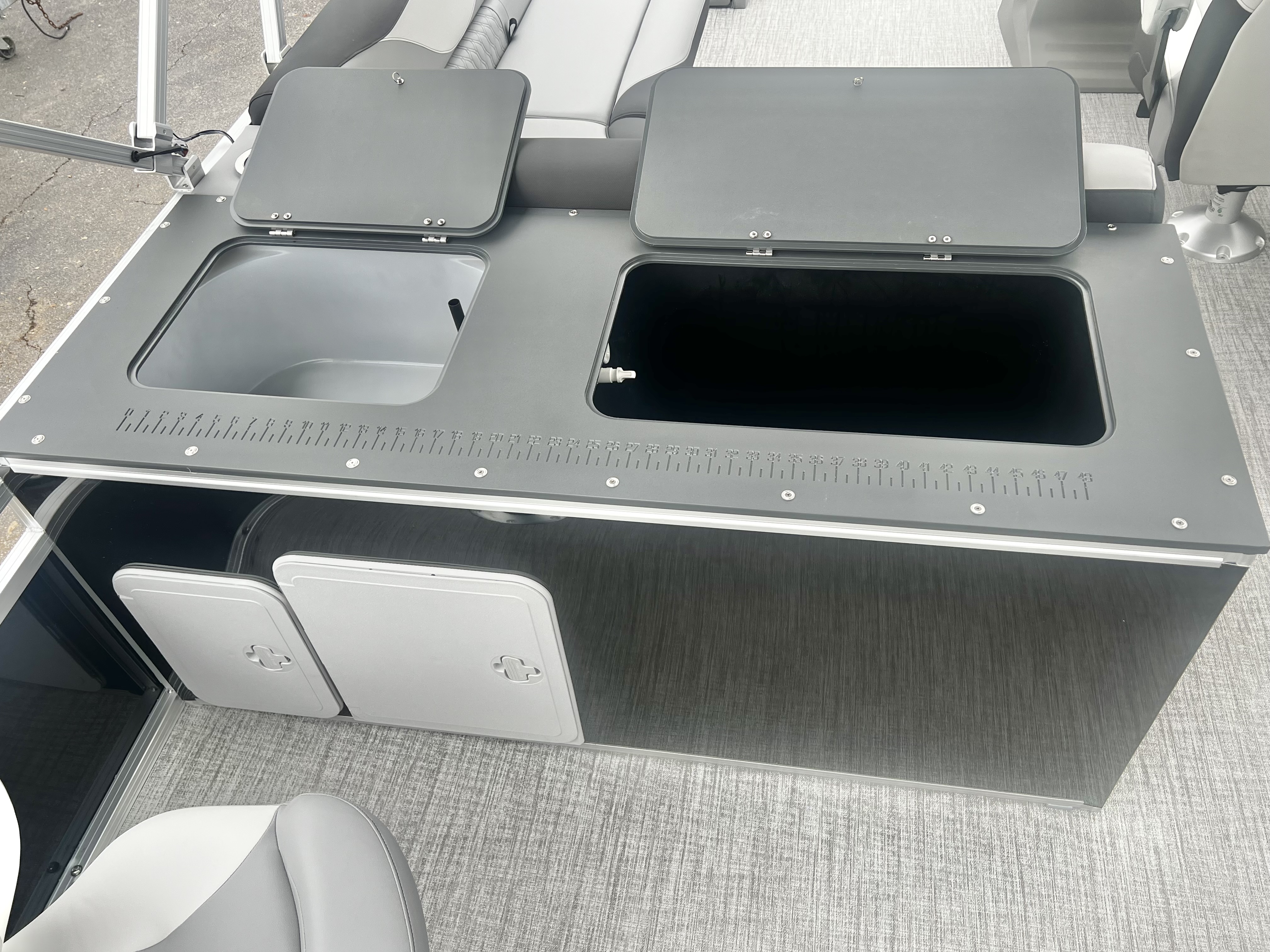 2026 Avalon Venture 85 23' Rear Fish Triple-Toon - IN STOCK