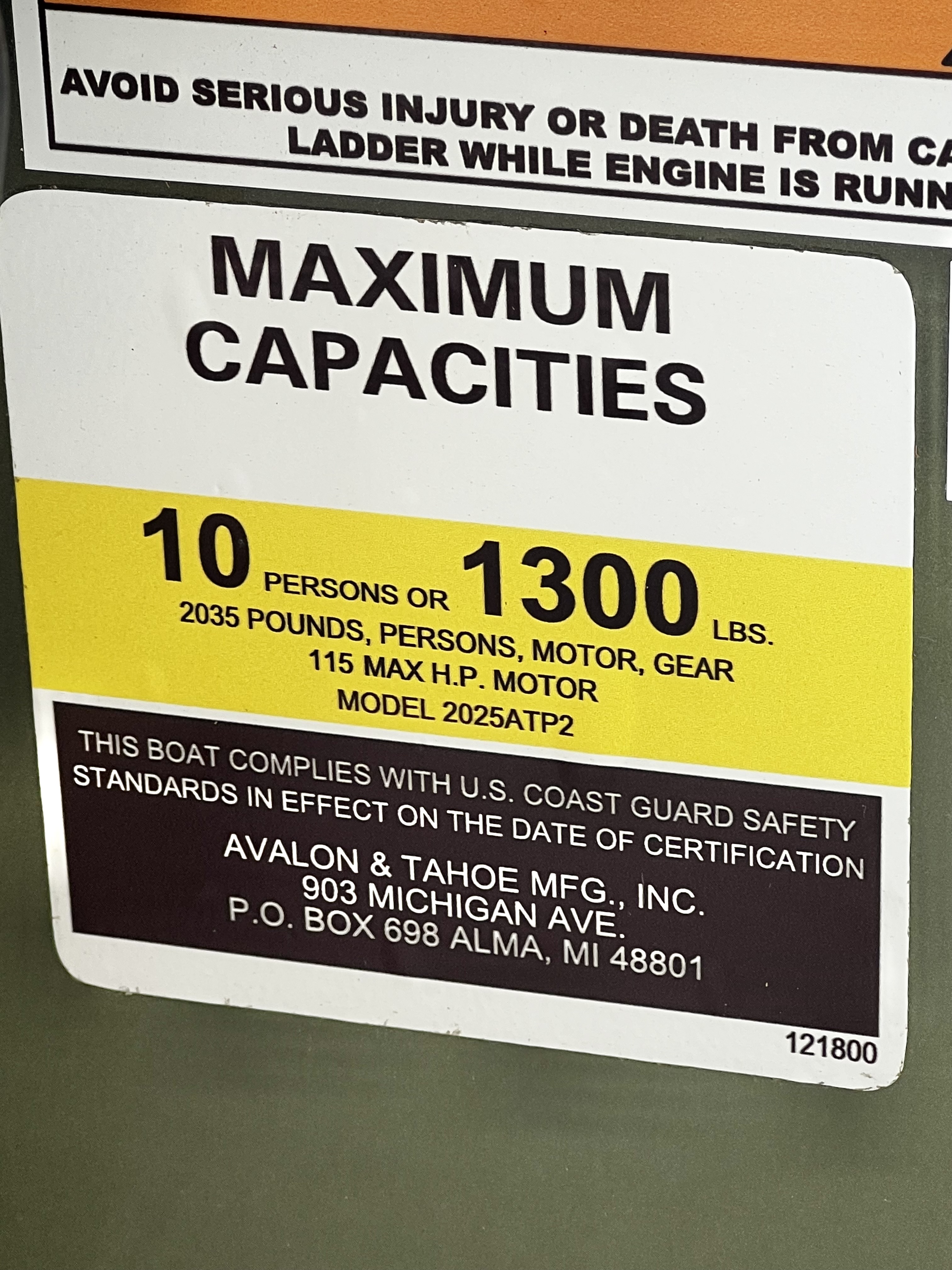2026 Avalon Venture 85 21' Versatile Rear Bench - IN STOCK