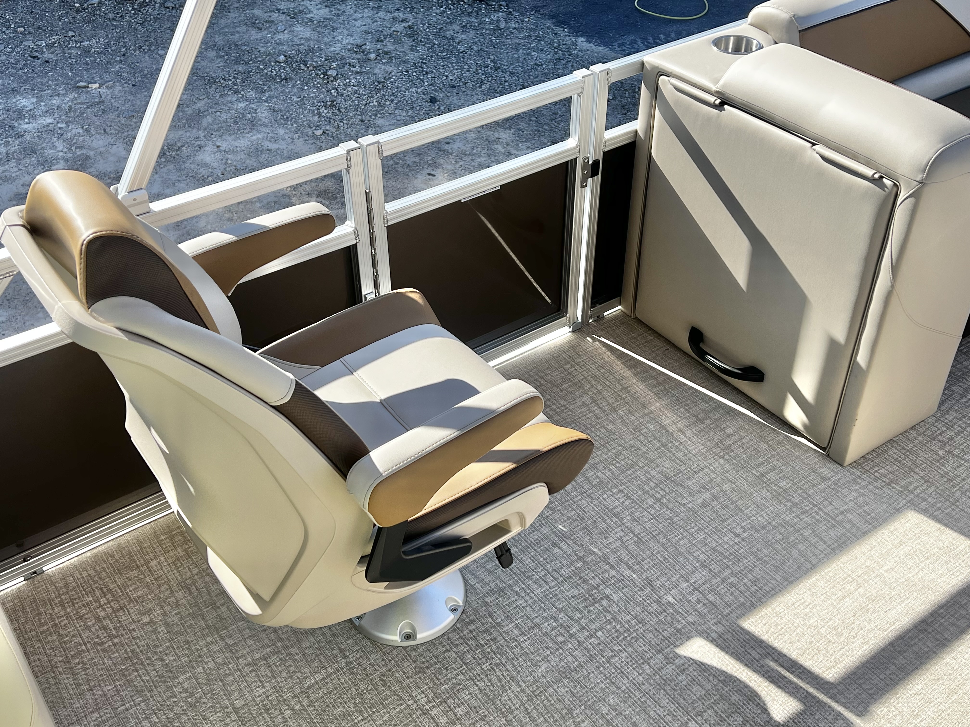 2026 Avalon Venture 21' Quad Lounge - IN STOCK - $40,451