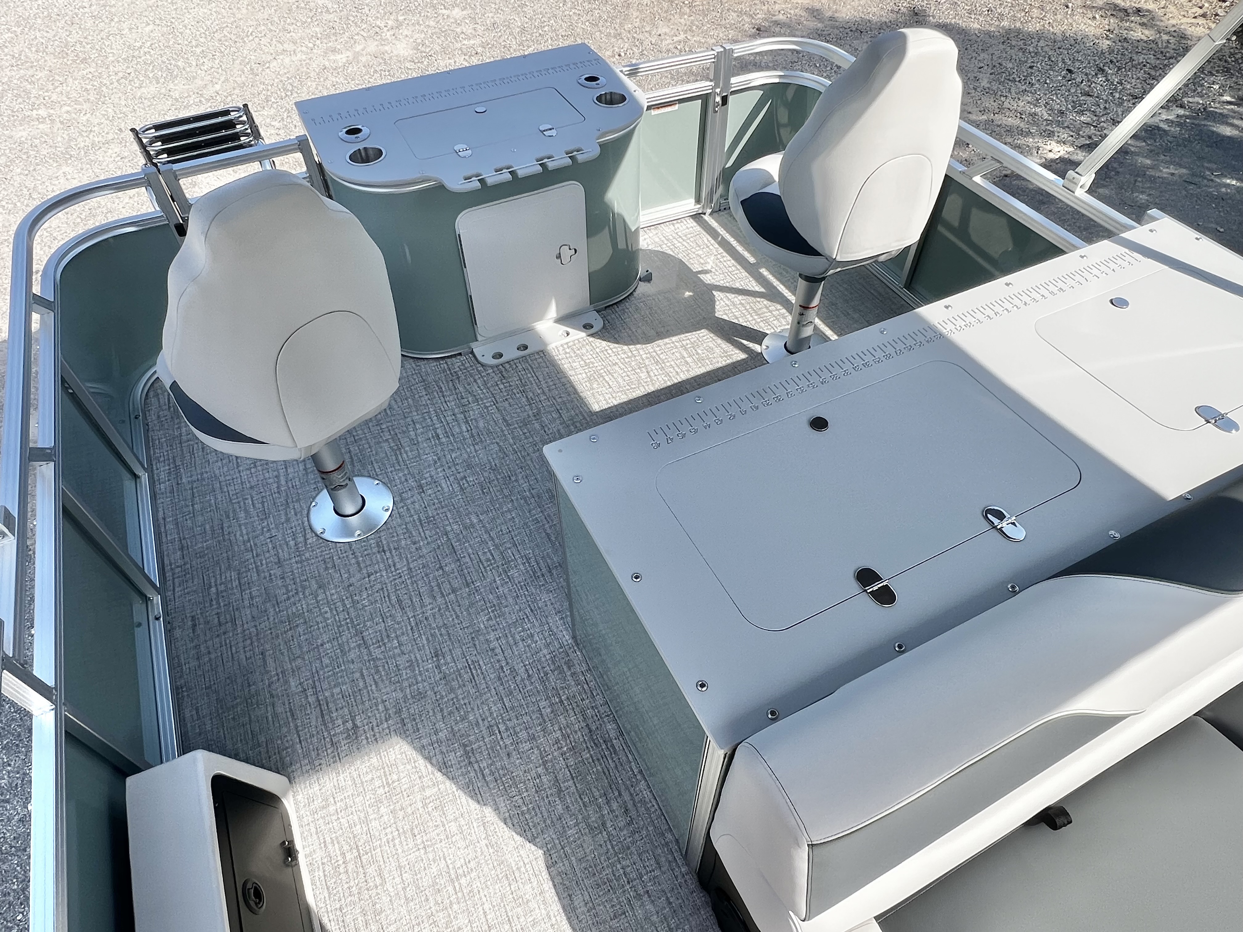 2027 Avalon Venture 85 23' Rear Fish Triple-Toon