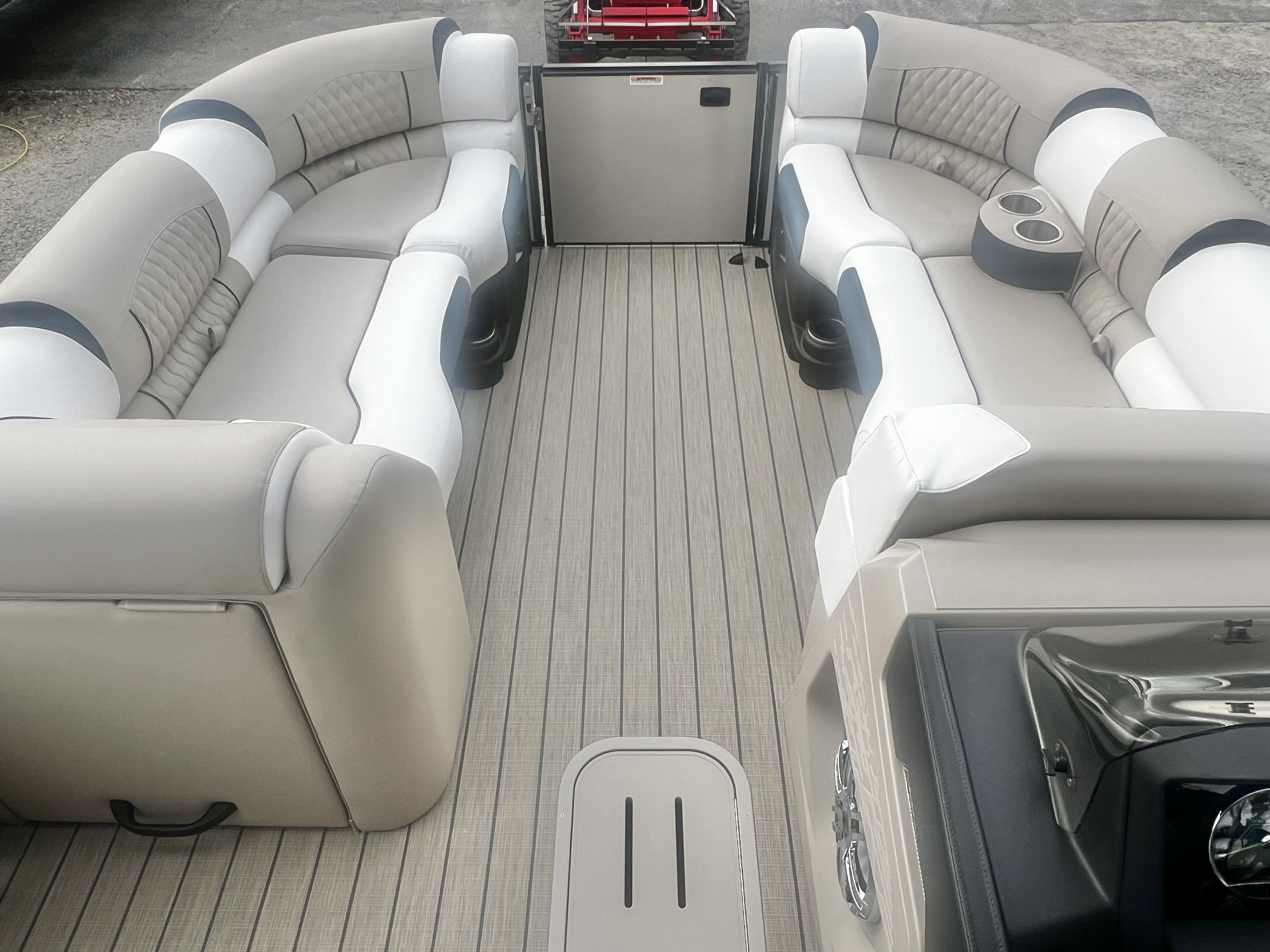 2026 Avalon Catalina 23' Quad Lounge Triple-Toon - IN STOCK