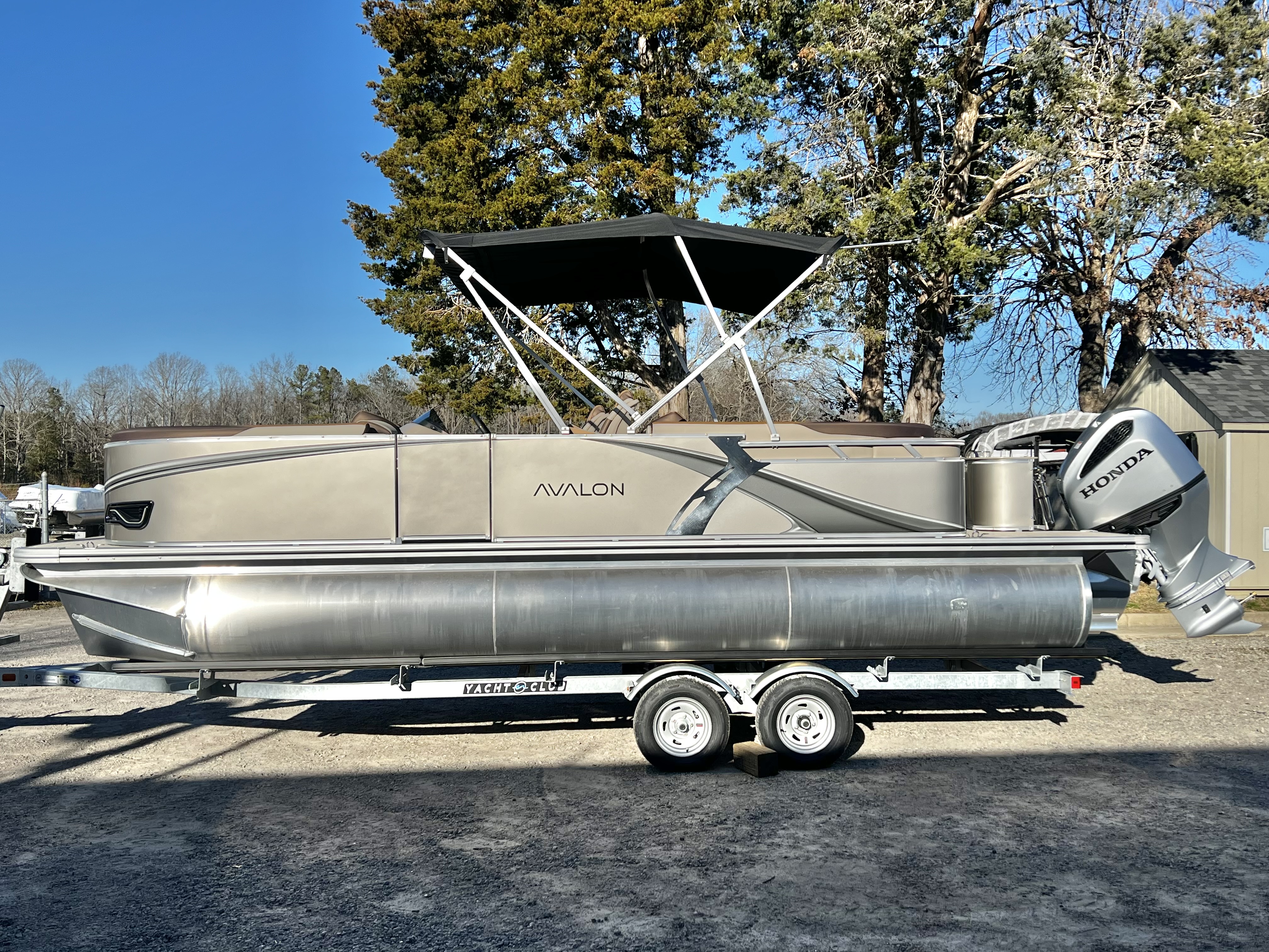 2026 Avalon LSZ 23' Quad Lounge Triple-Toon - IN STOCK - $65,209
