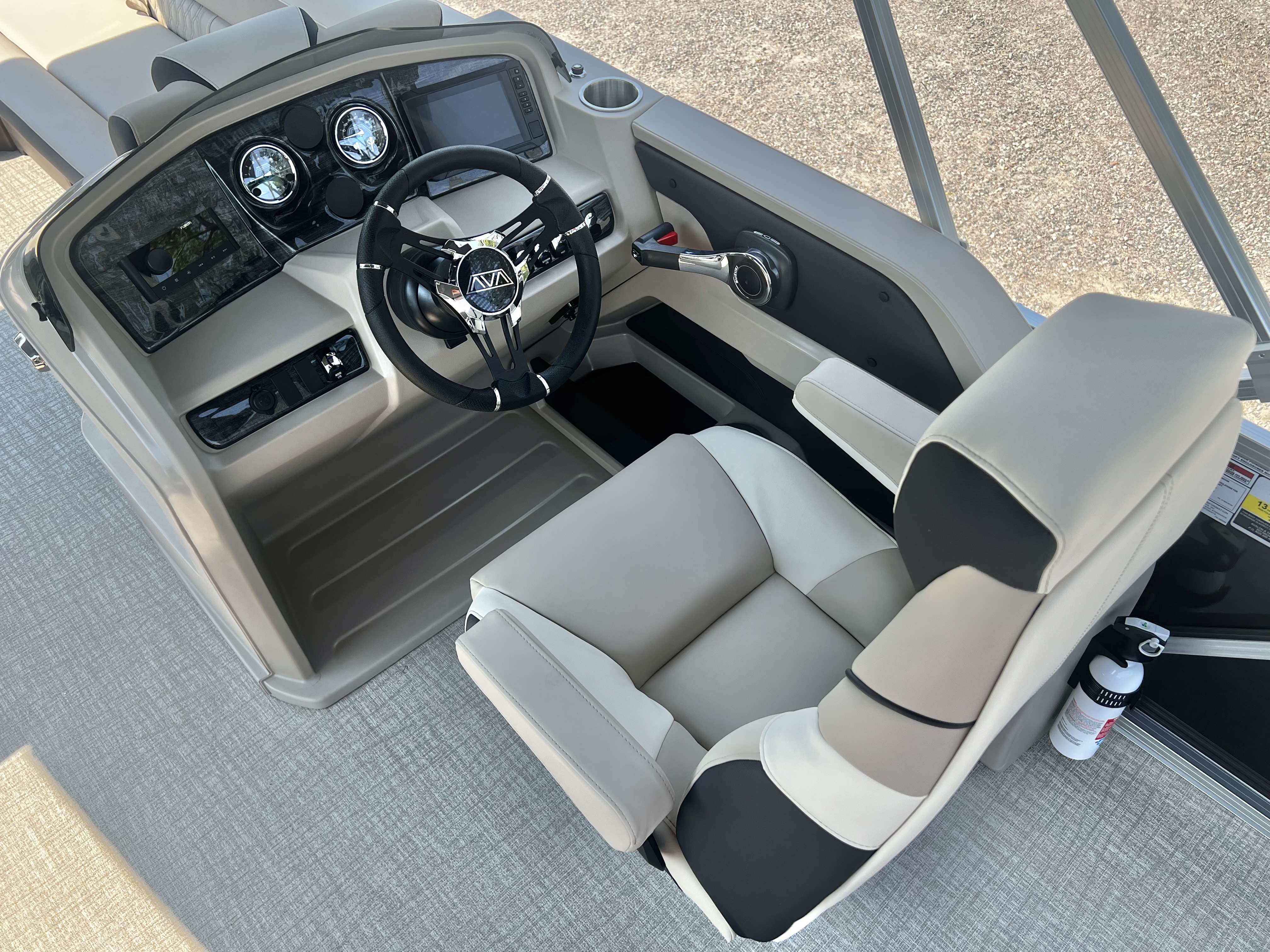 2027 Avalon LSZ 25' Entertainer