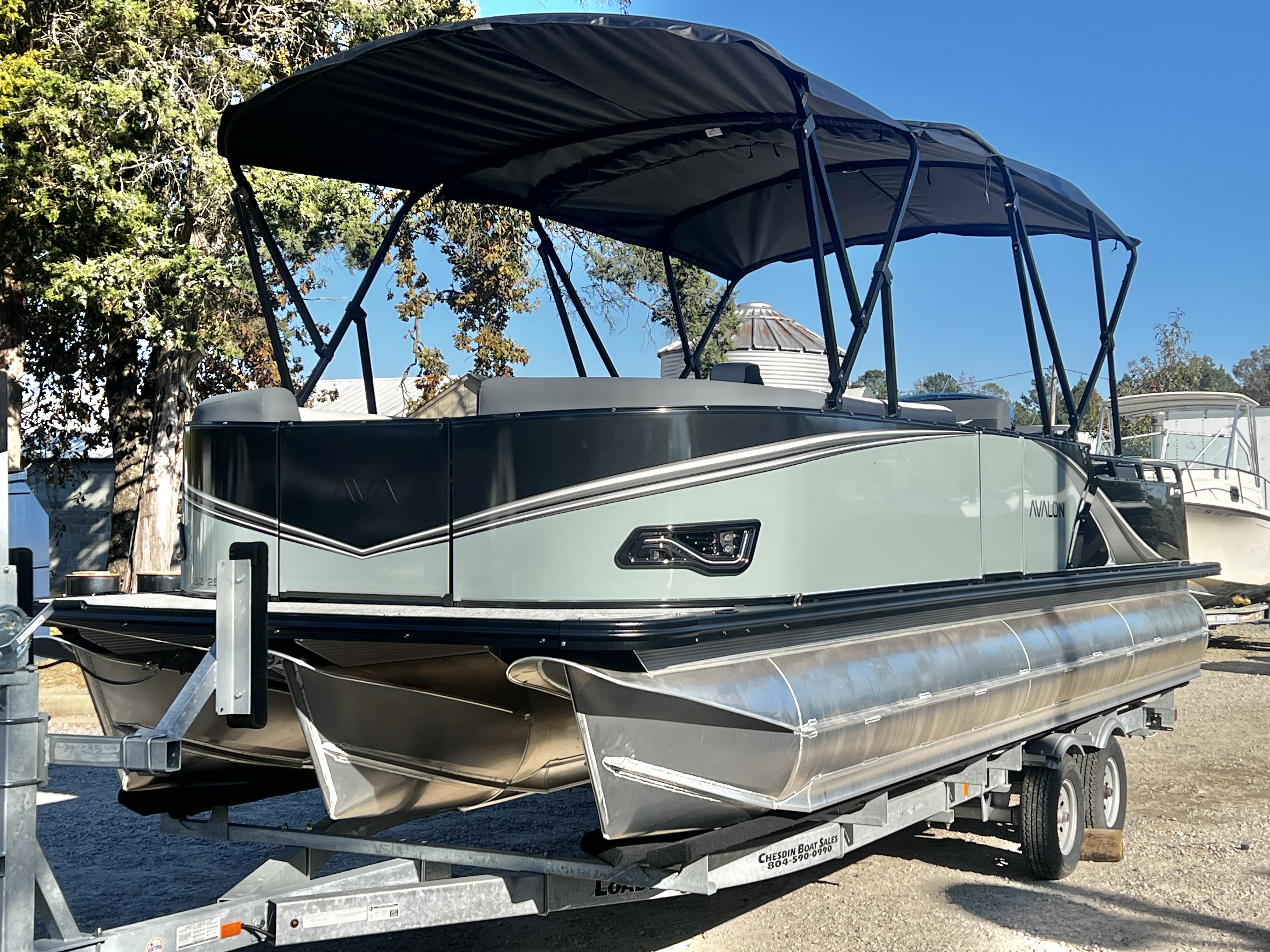 2026 Avalon LSZ 25' Entertainer Triple-Toon - IN STOCK