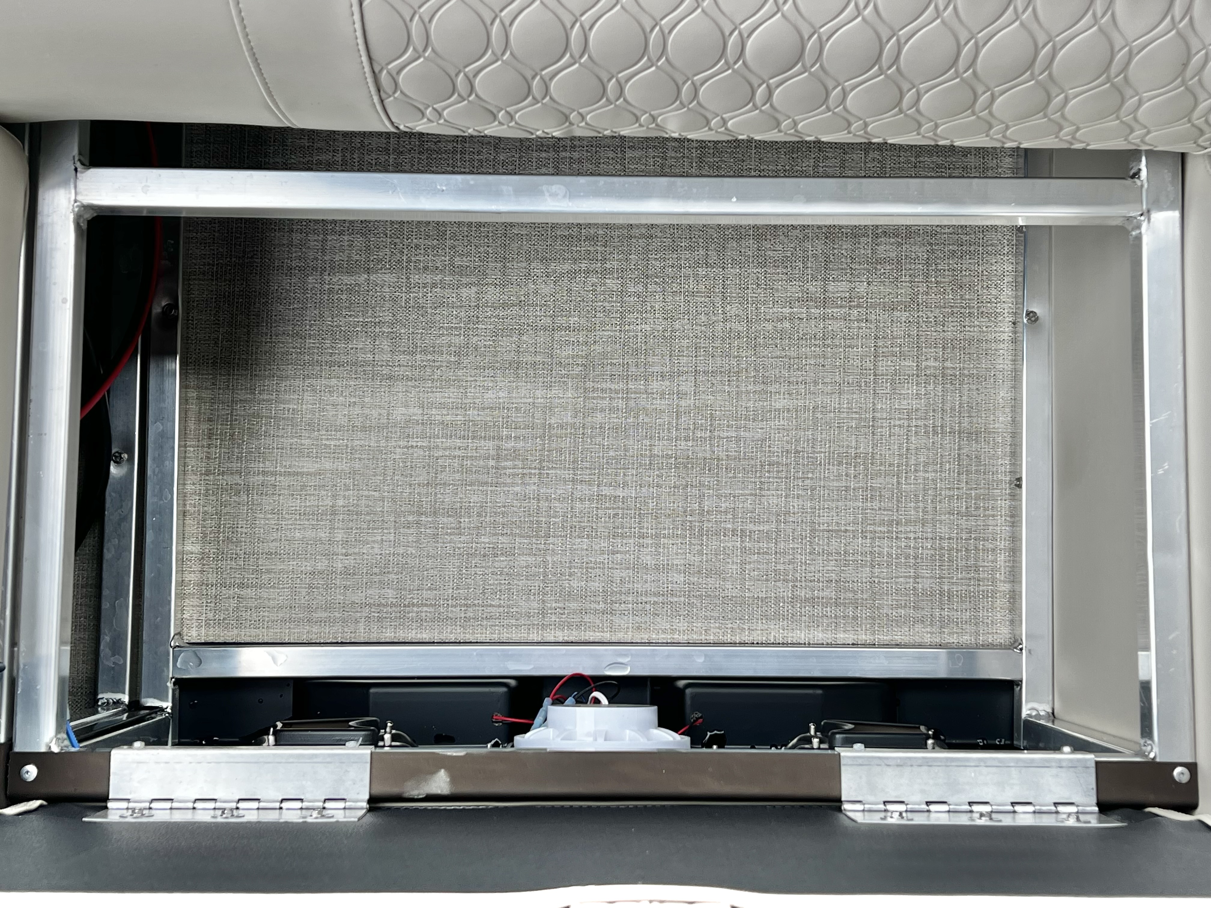 2026 Avalon LSZ 23' Quad Lounge Triple-Toon - IN STOCK - $70,997