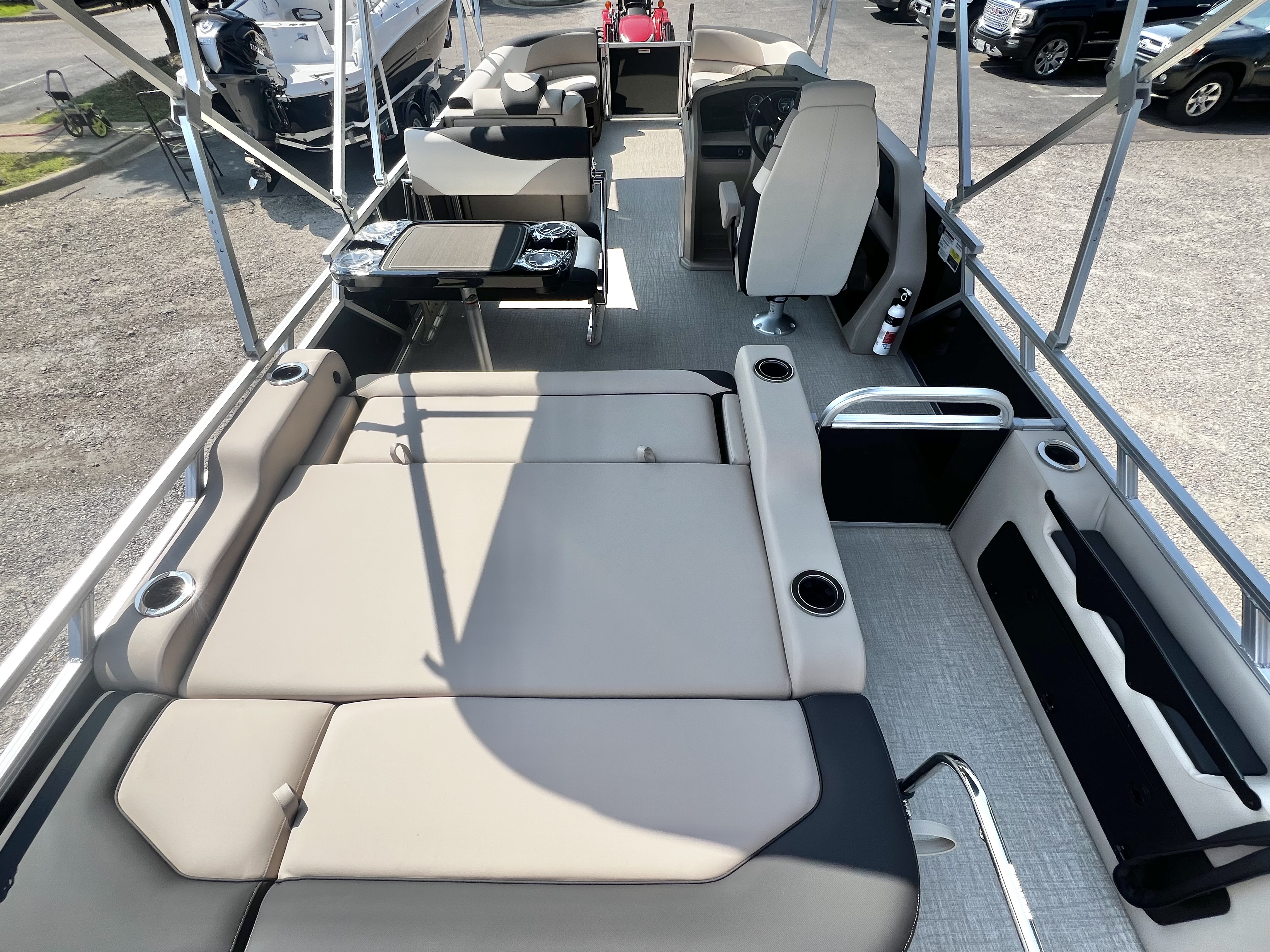 2027 Avalon LSZ 25' Entertainer