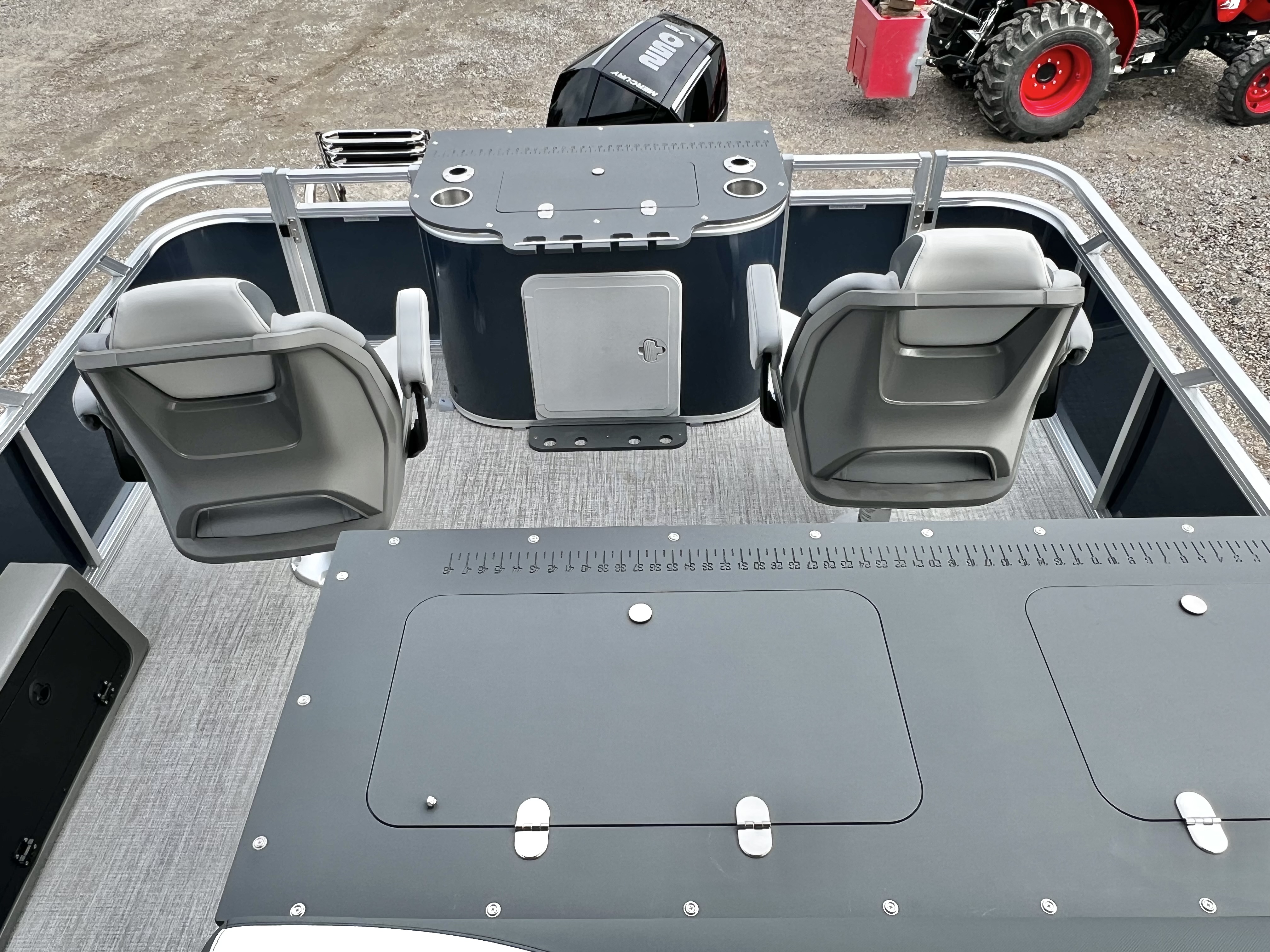 2026 Avalon Venture 85 25' Rear Fish Triple-Toon - IN STOCK