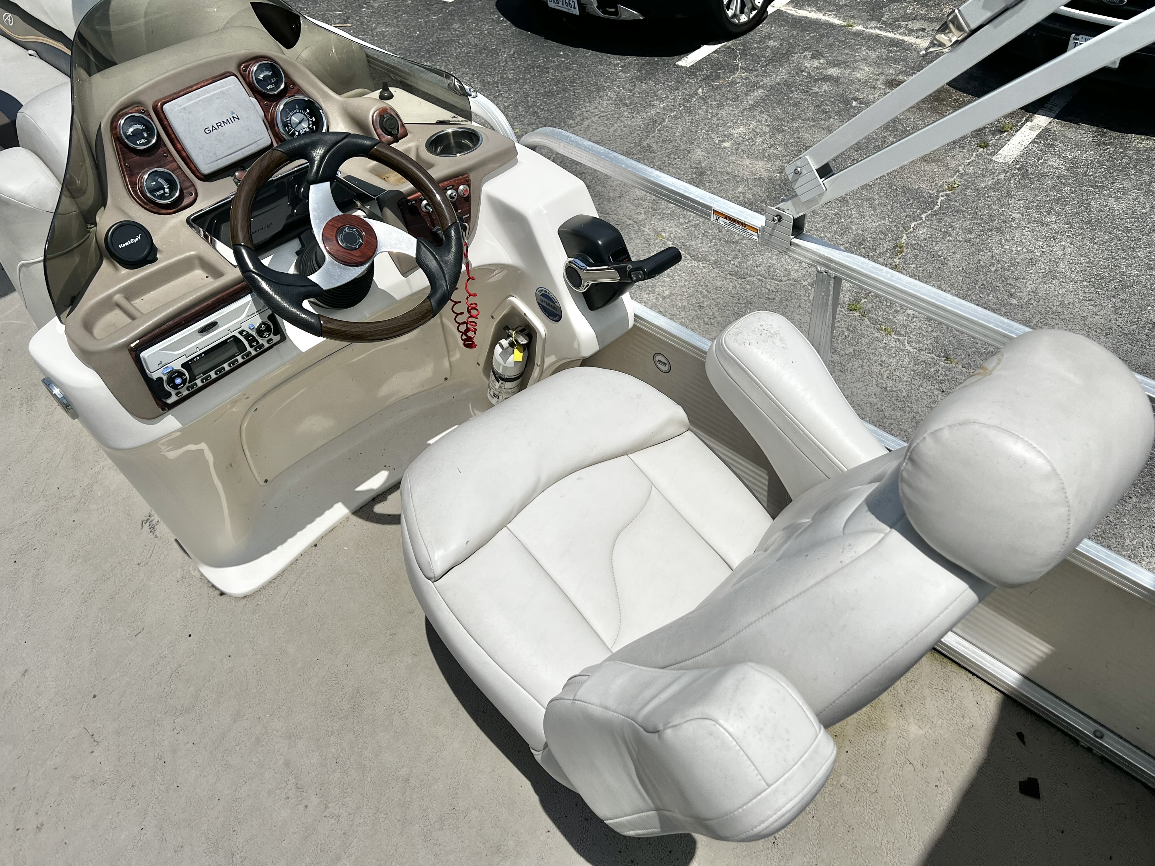 Used 2009 Avalon Paradise 26' Sandbar Triple-Toon - IN STOCK