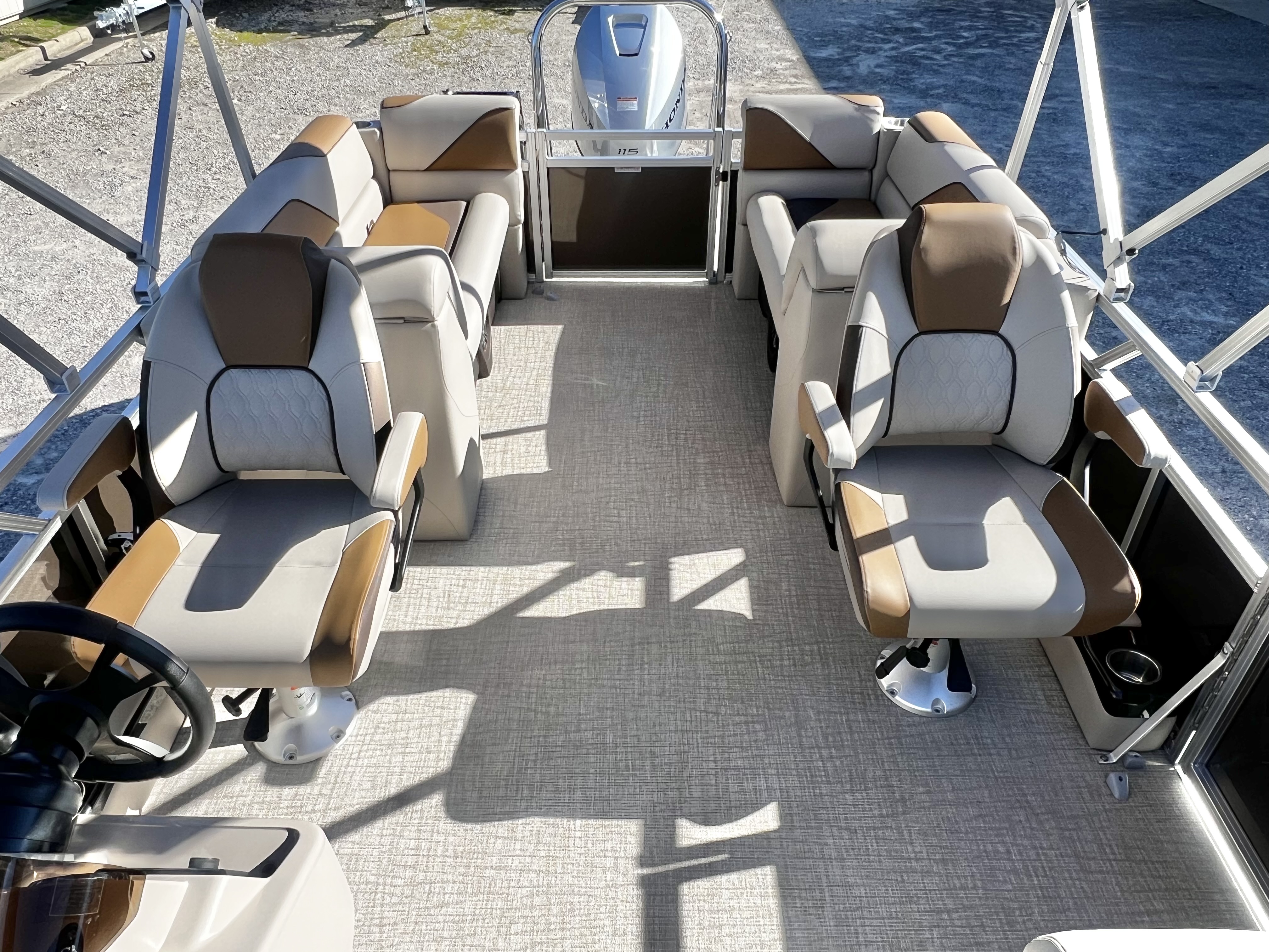 2026 Avalon Venture 21' Quad Lounge - IN STOCK - $40,451
