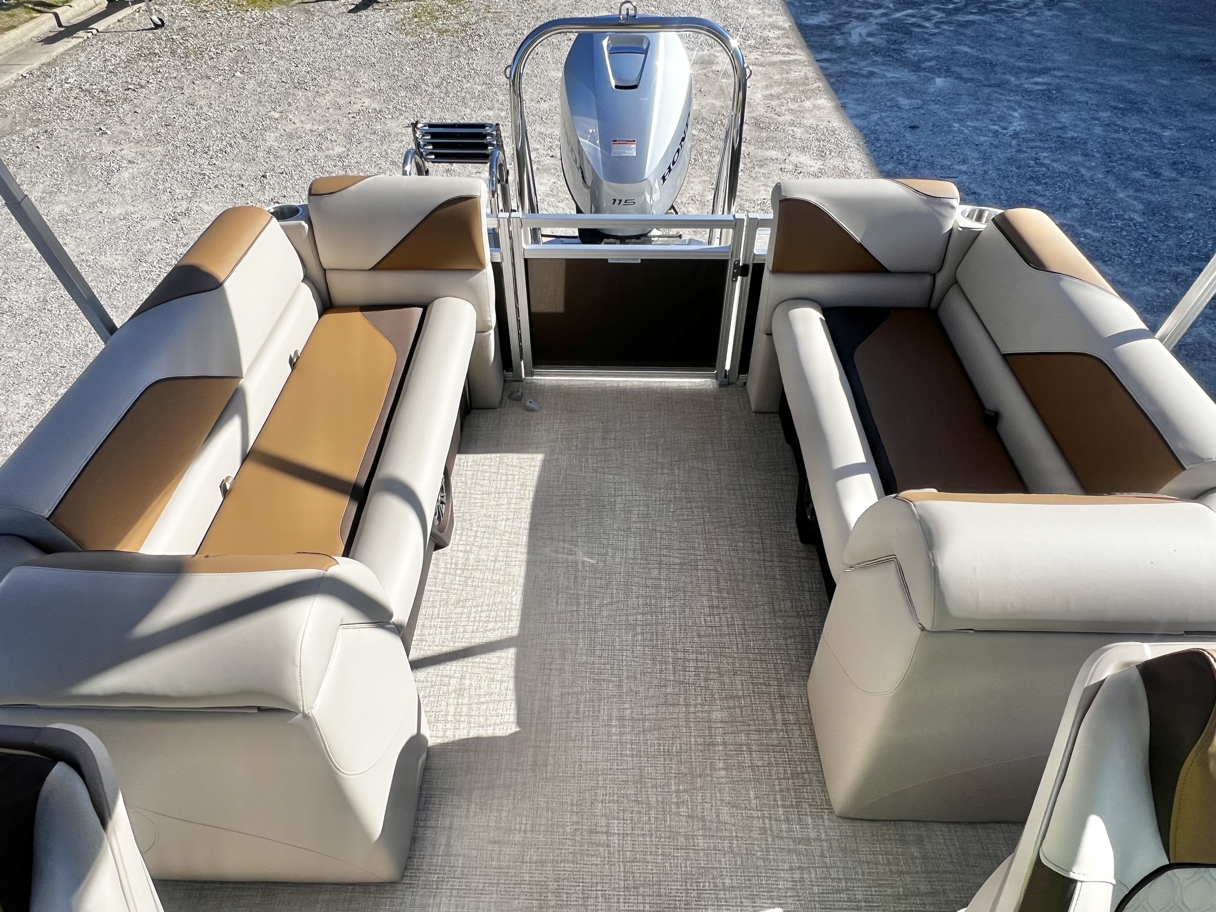 2026 Avalon Venture 21' Quad Lounge - IN STOCK - $40,451