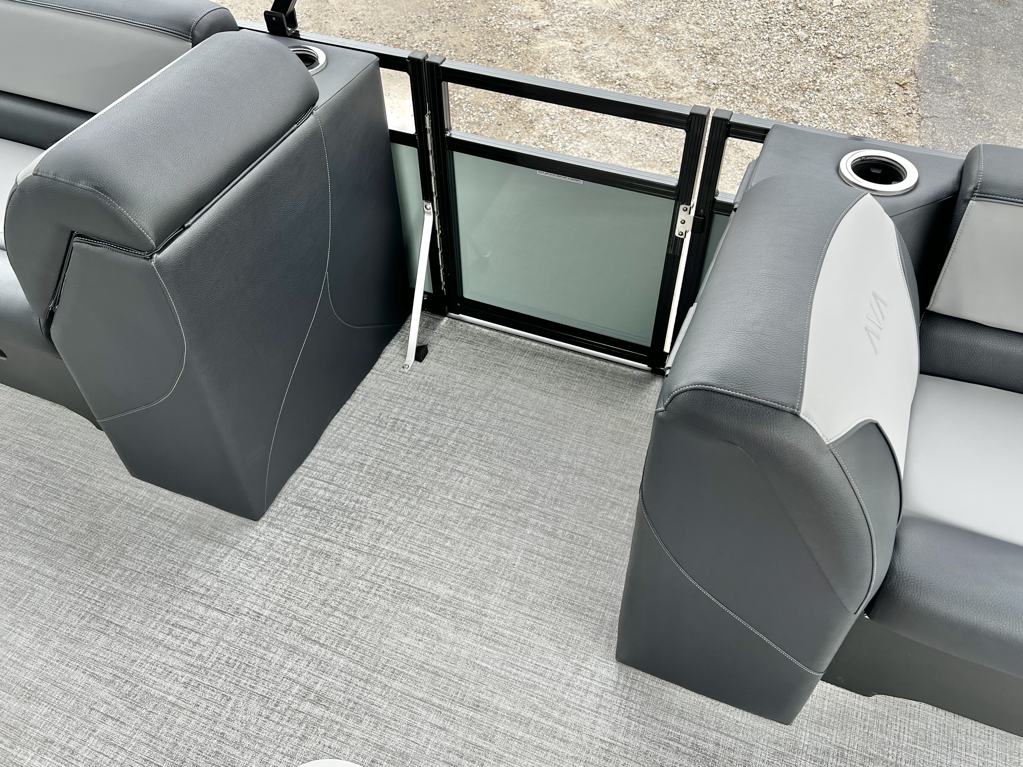 2026 Avalon Venture 85 25' Cruise Rear Bench Triple-Toon - IN STOCK - $78,637