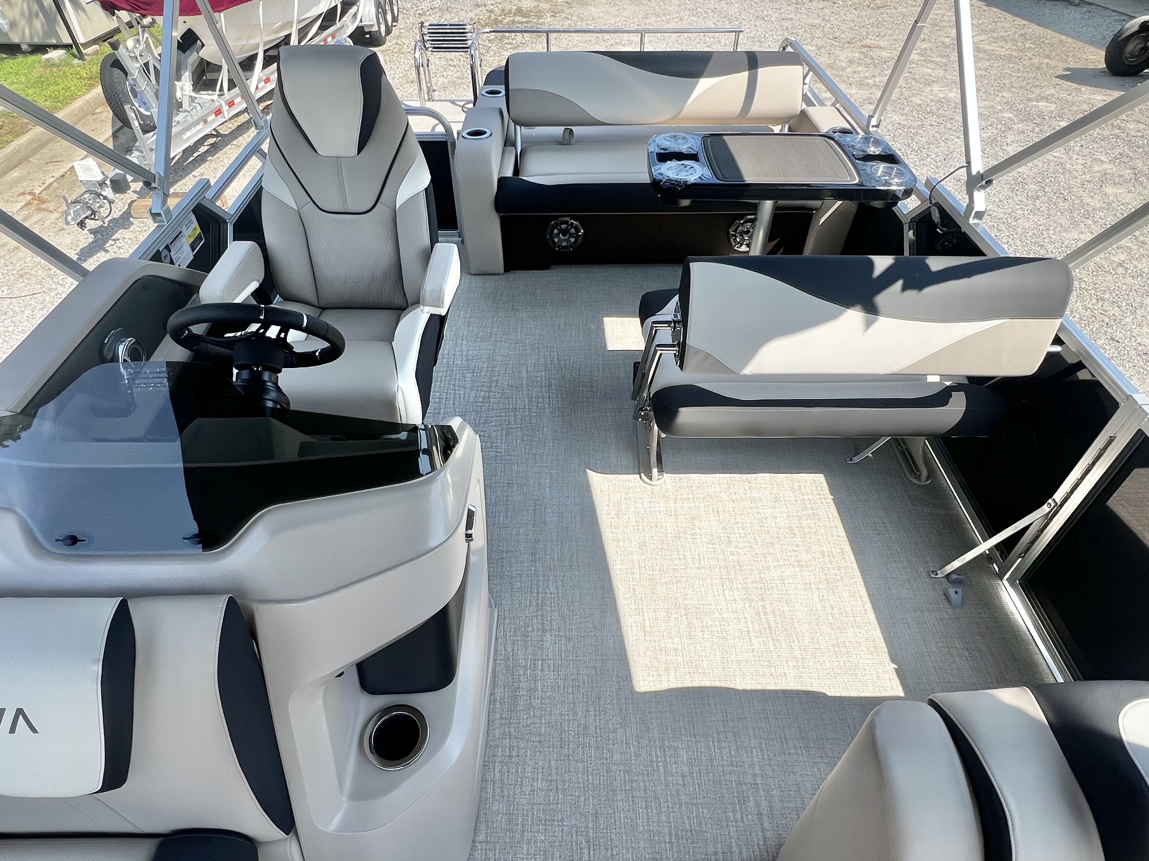 2027 Avalon LSZ 25' Entertainer