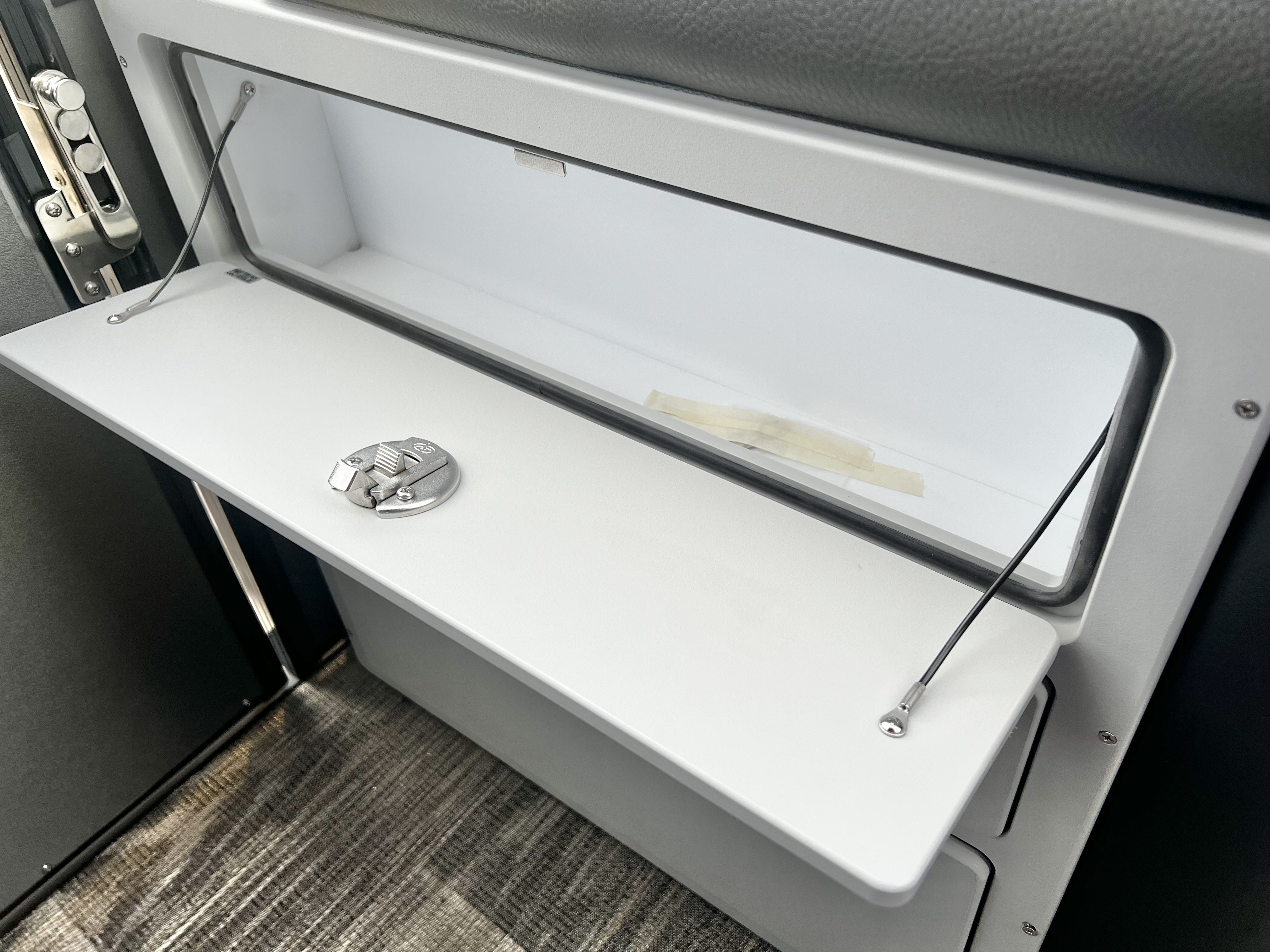 2026 Avalon Excalibur LTD 25' Flex Lounge Triple-Toon - IN STOCK - $154,718