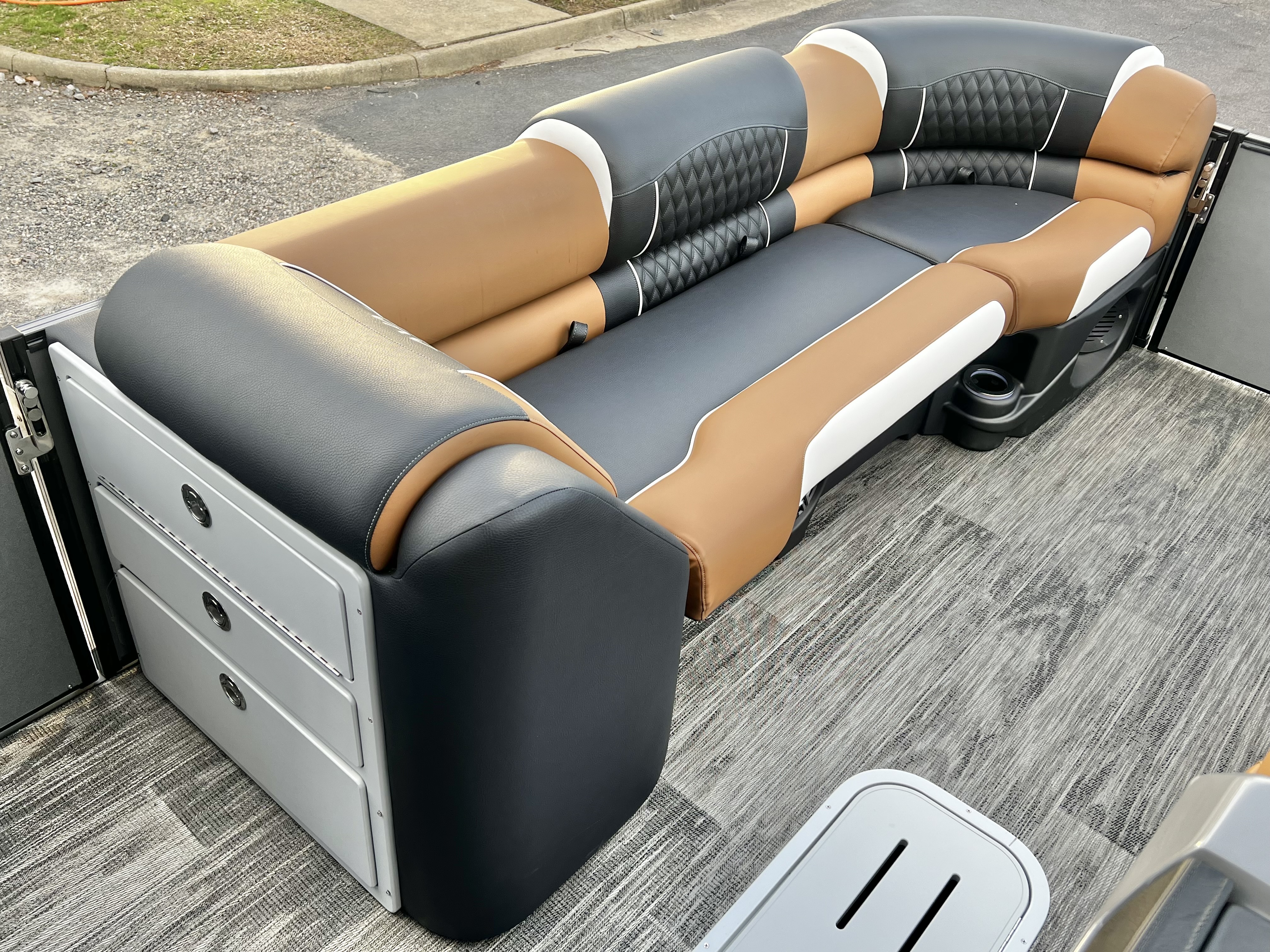 2026 Avalon Excalibur LTD 25' Flex Lounge Triple-Toon - IN STOCK - $154,718