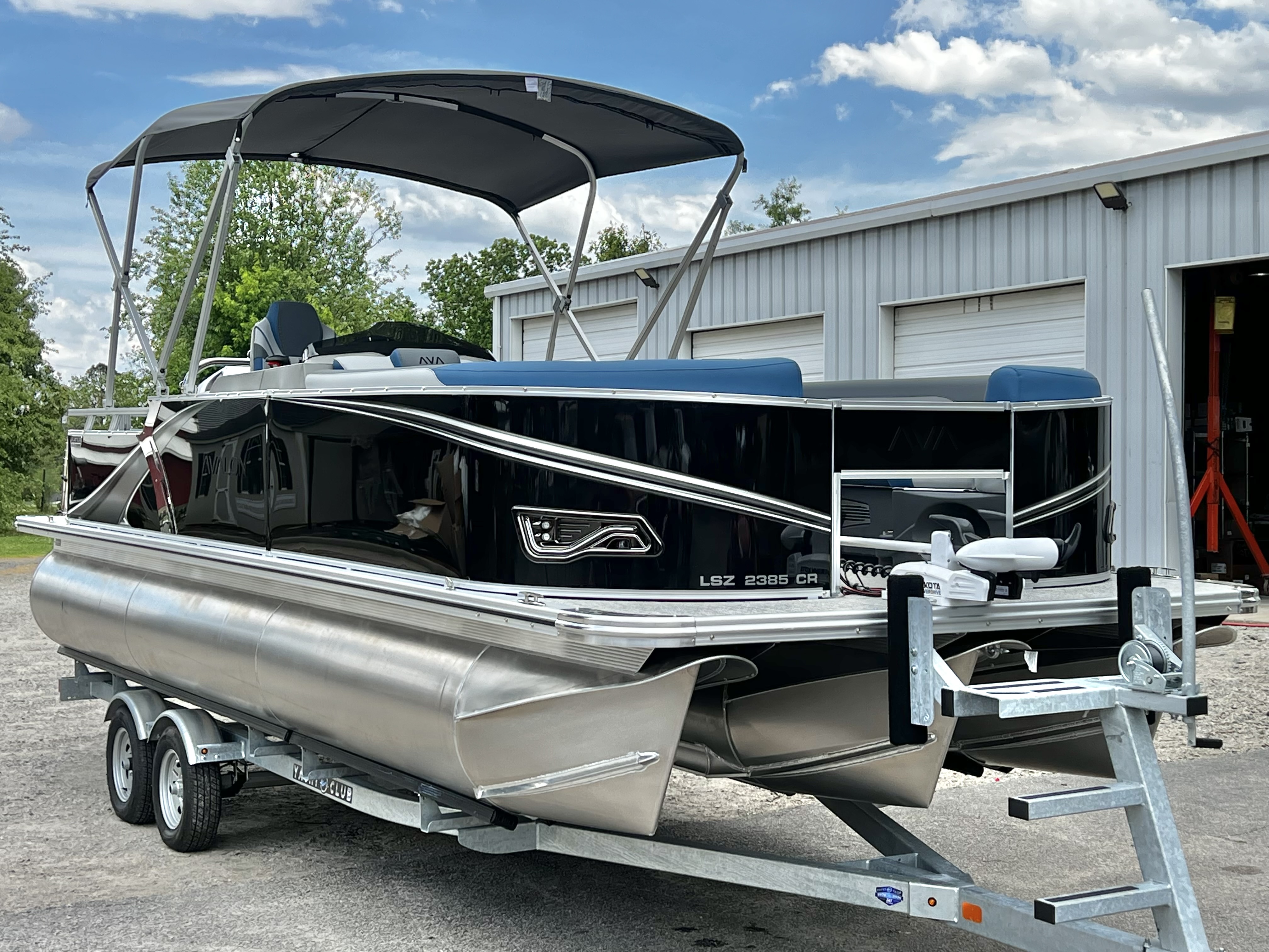 2026 Avalon LSZ 23' Cruise Triple-Toon - IN STOCK - $67,924