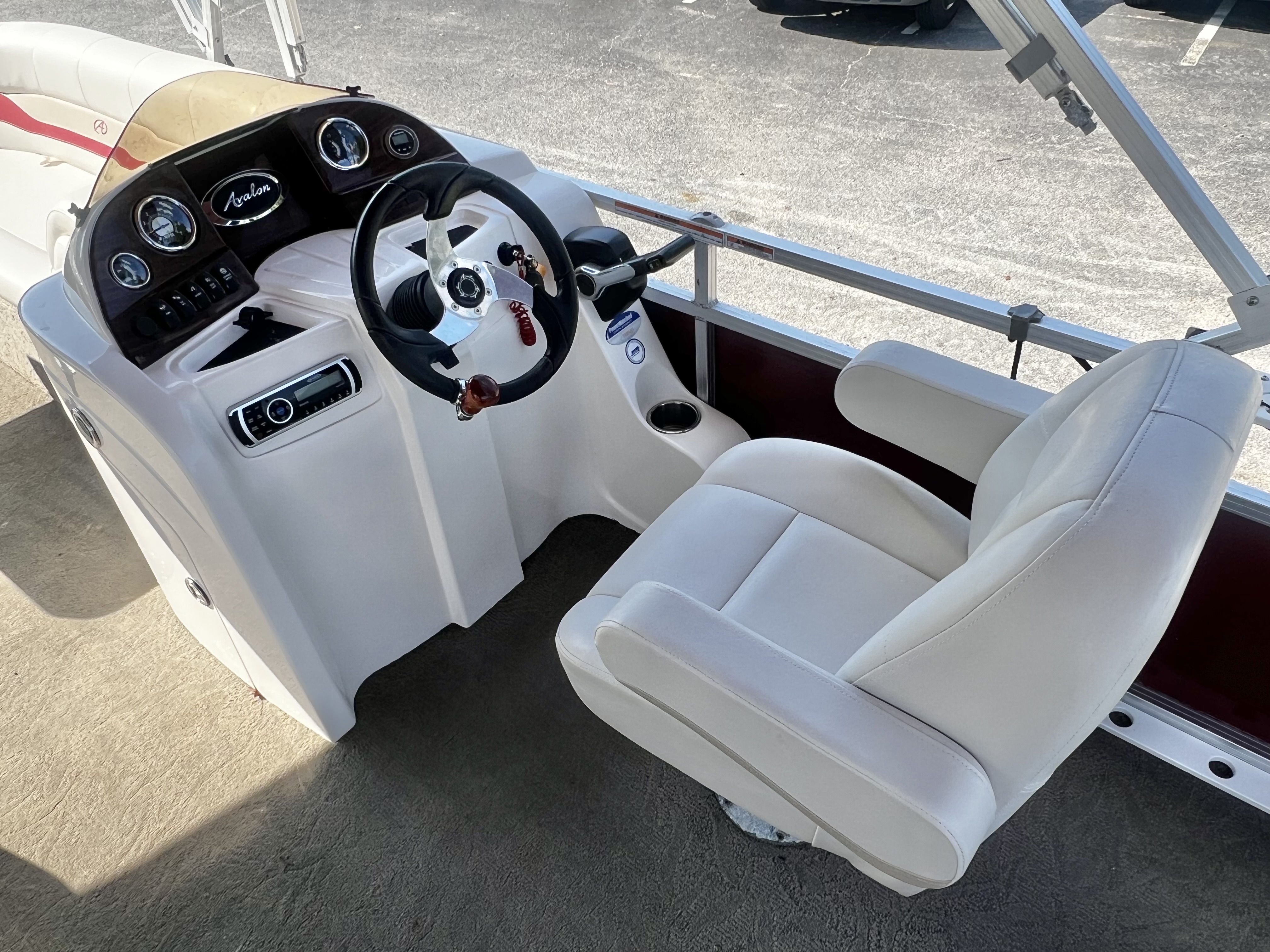 Used 2014 Avalon LS 23' Cruise