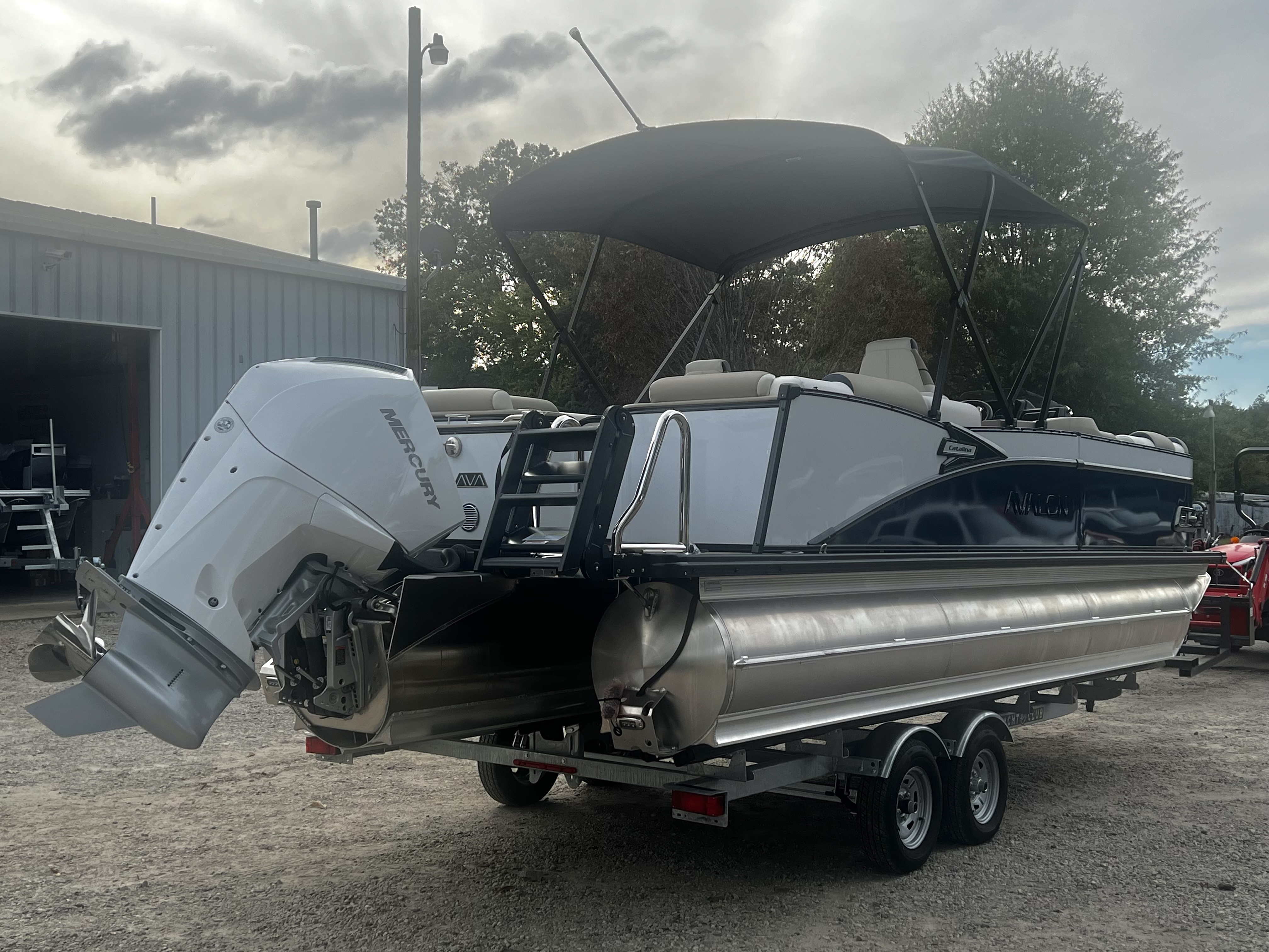 2026 Avalon Catalina 23' Quad Lounge Triple-Toon - IN STOCK