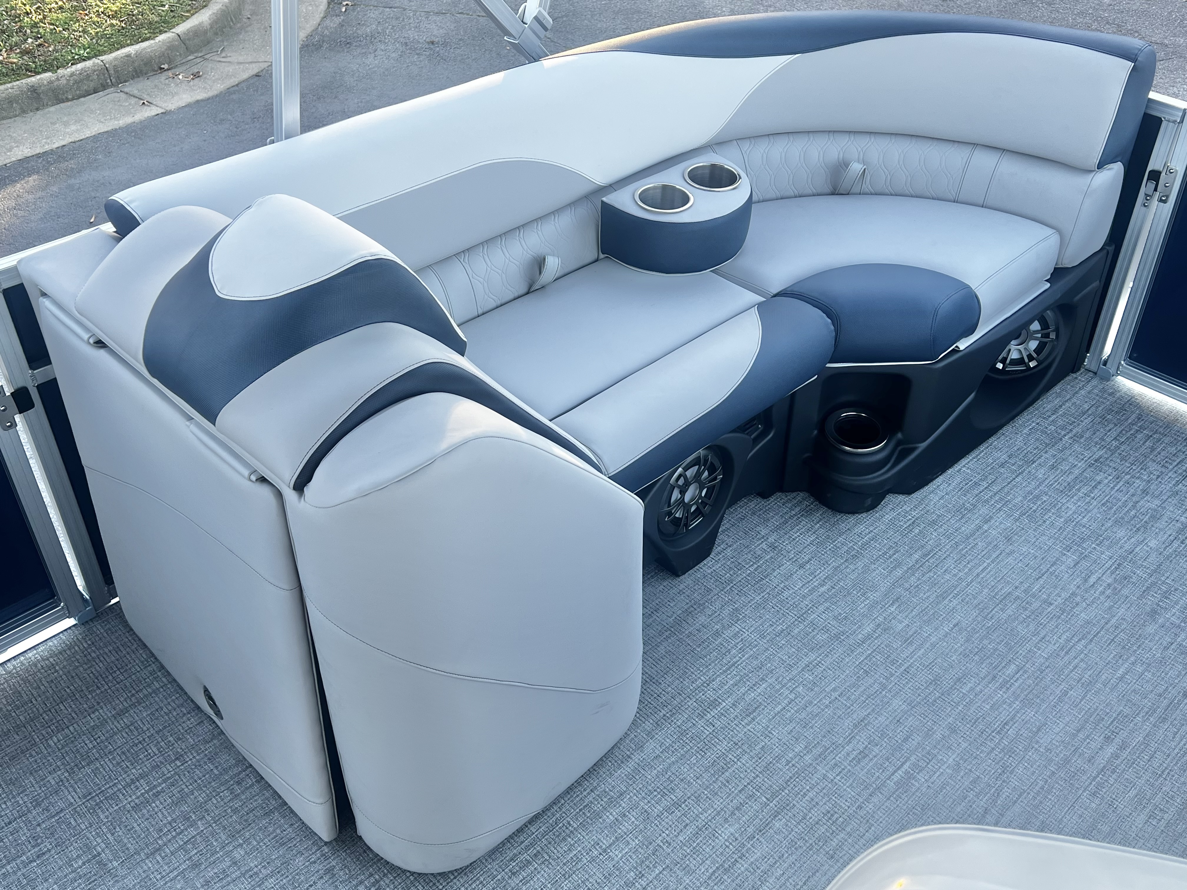 2026 Avalon LSZ 23' Quad Lounge Triple-Toon - IN STOCK - $61,416