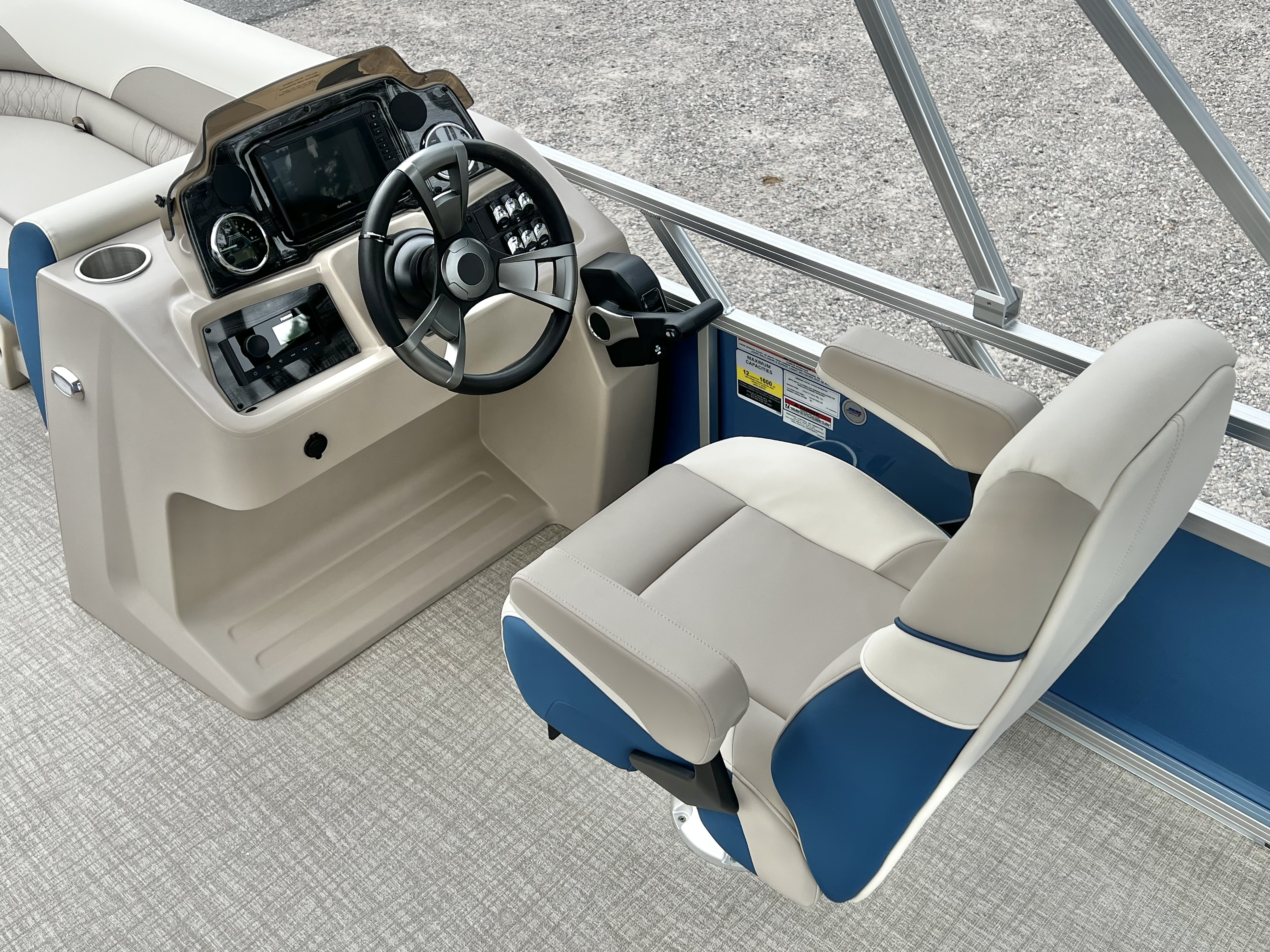 2027 Avalon Venture 85 23' Versatile Rear Bench Triple-Toon