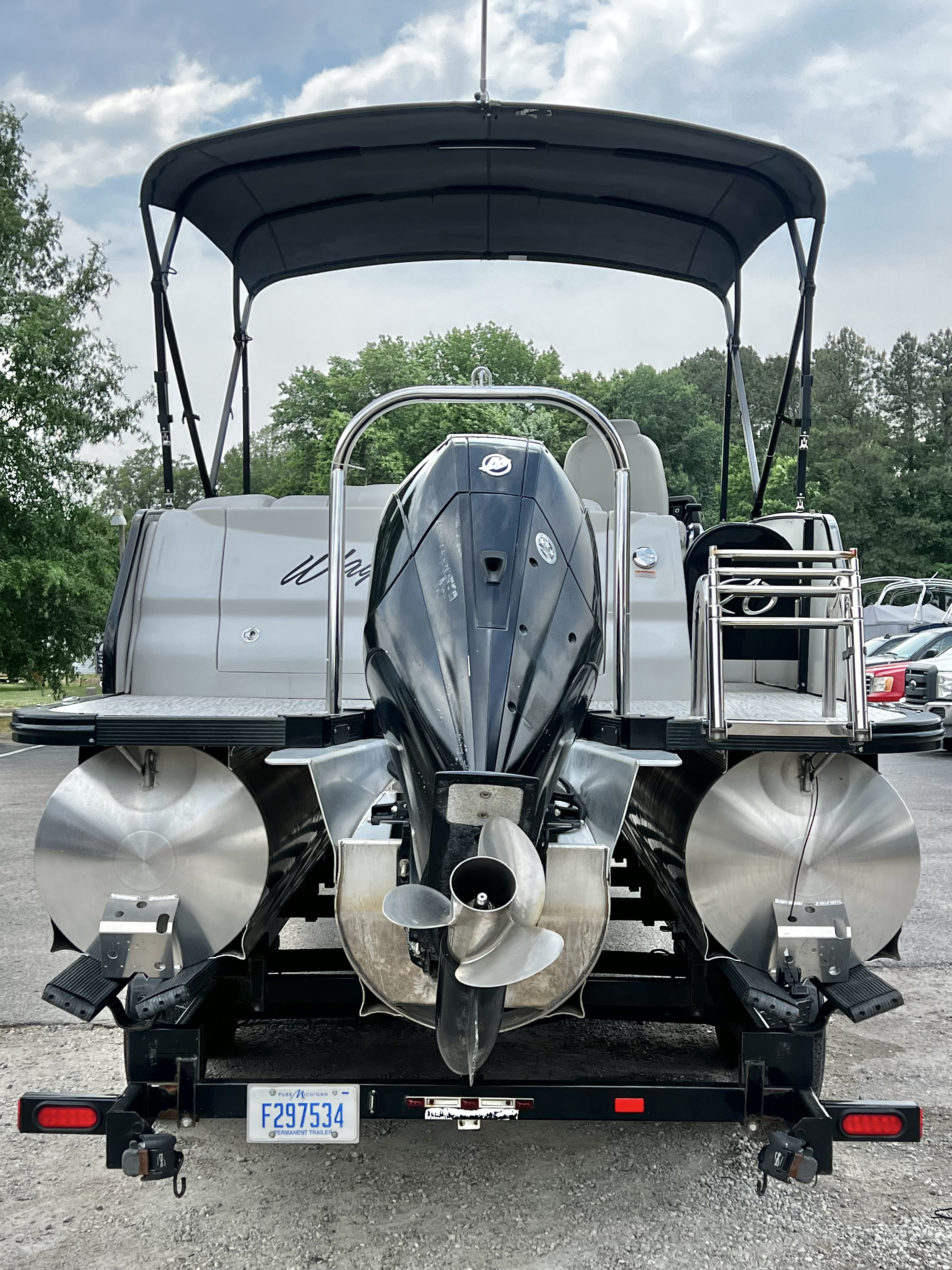 Used 2020 Avalon Ambassador 25' Rear J Lounge Triple-Toon - IN STOCK - $69,995