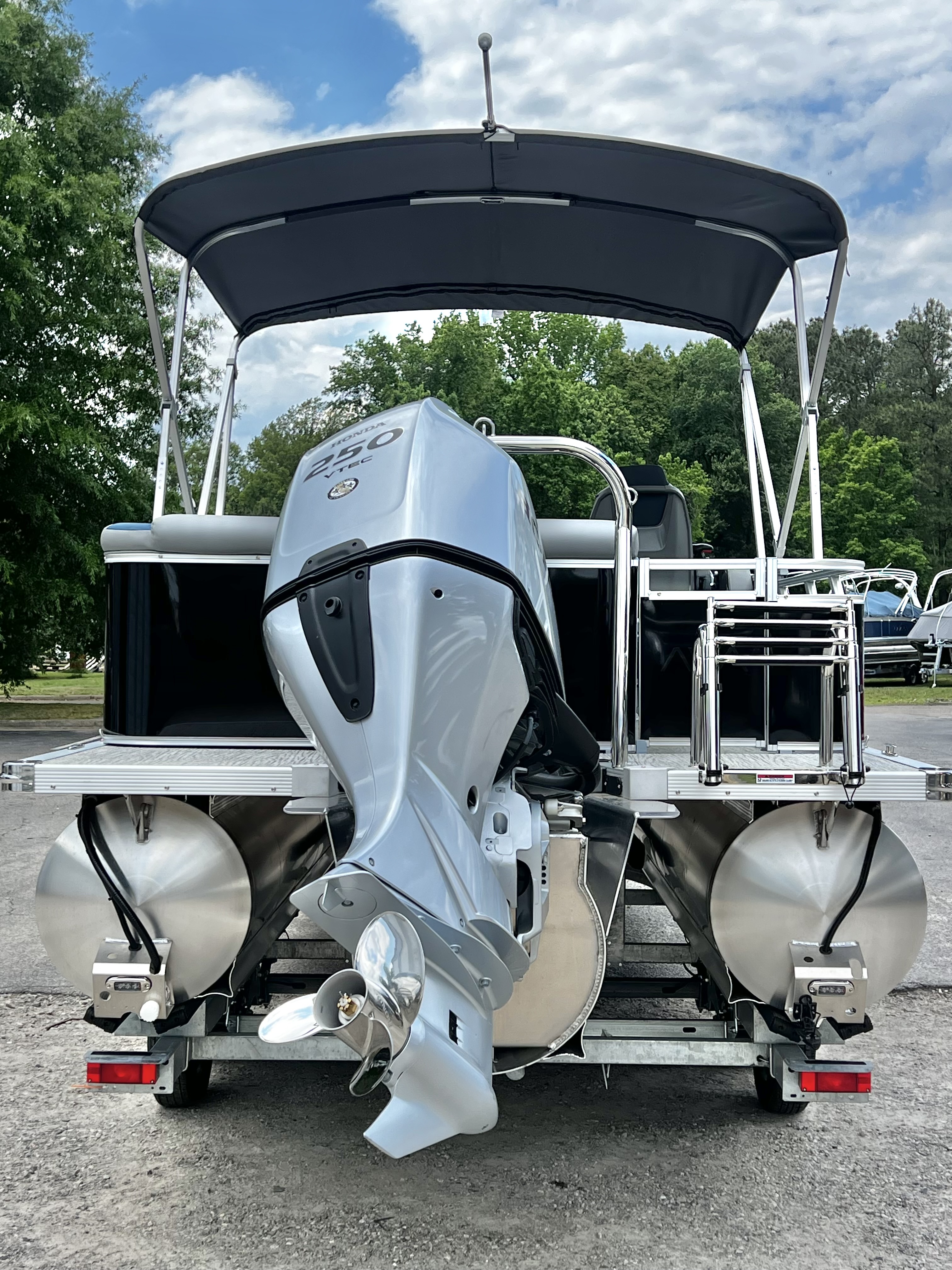 2026 Avalon LSZ 23' Cruise Triple-Toon - IN STOCK - $67,924