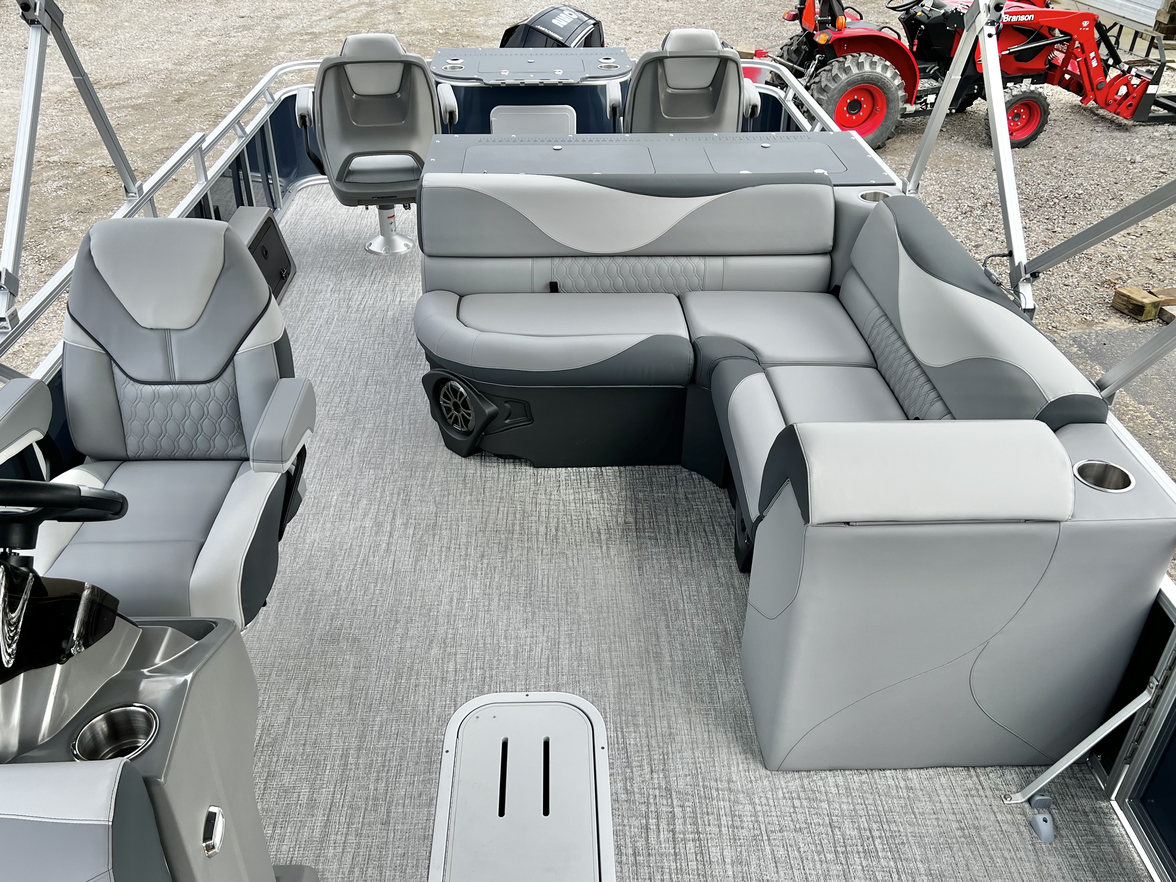 2026 Avalon Venture 85 25' Rear Fish Triple-Toon - IN STOCK