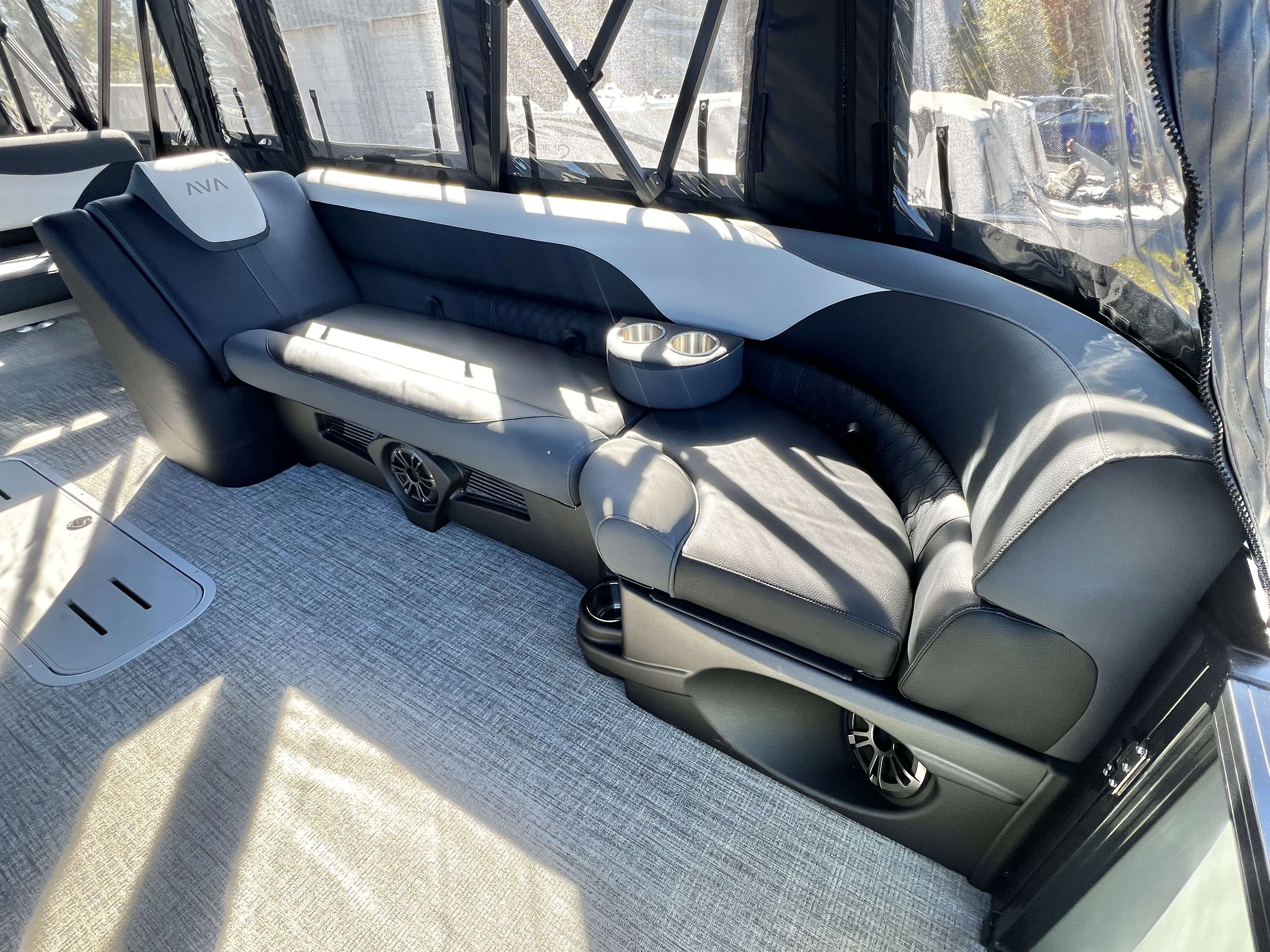 2026 Avalon LSZ 25' Entertainer Triple-Toon - IN STOCK