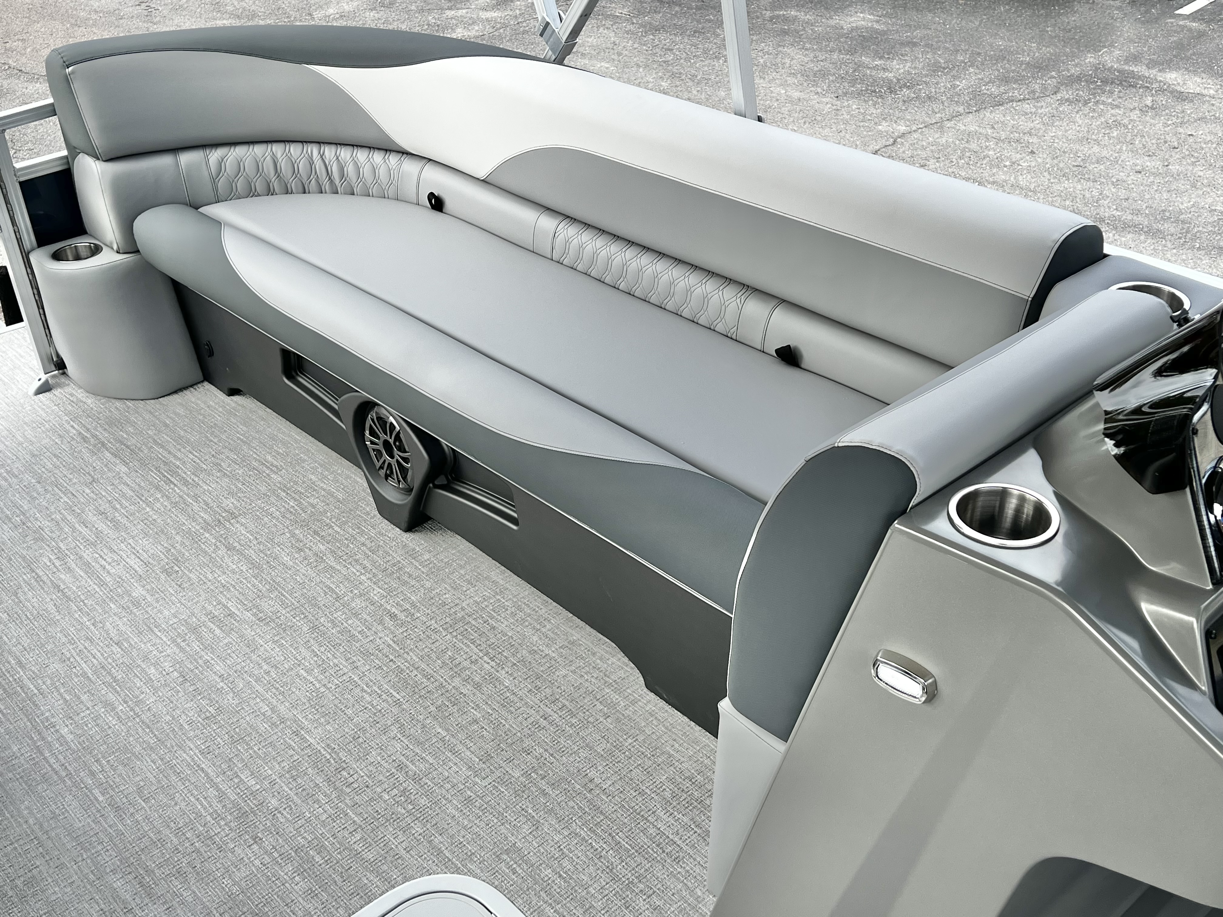 2026 Avalon Venture 85 25' Rear Fish Triple-Toon - IN STOCK