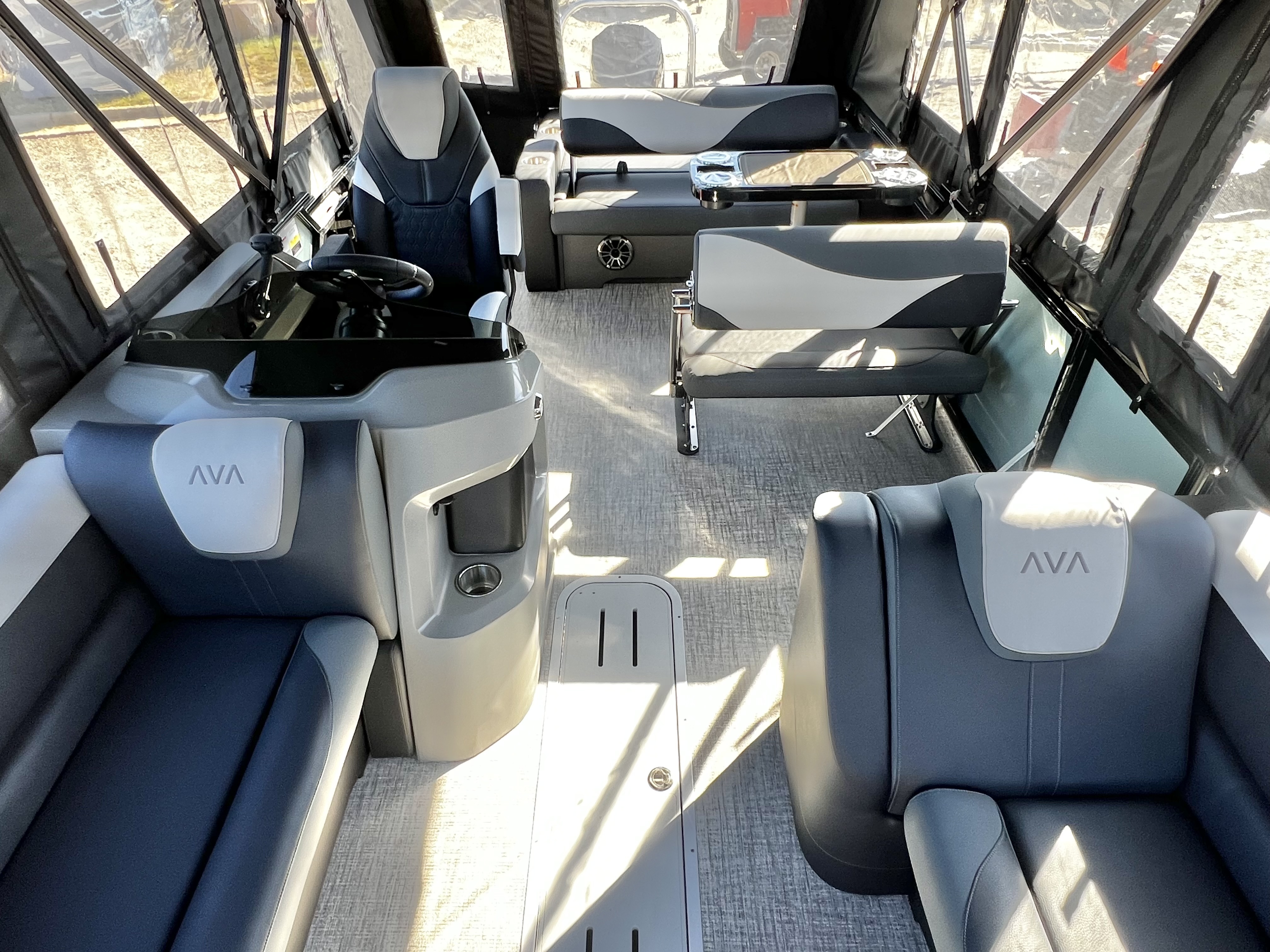 2026 Avalon LSZ 25' Entertainer Triple-Toon - IN STOCK