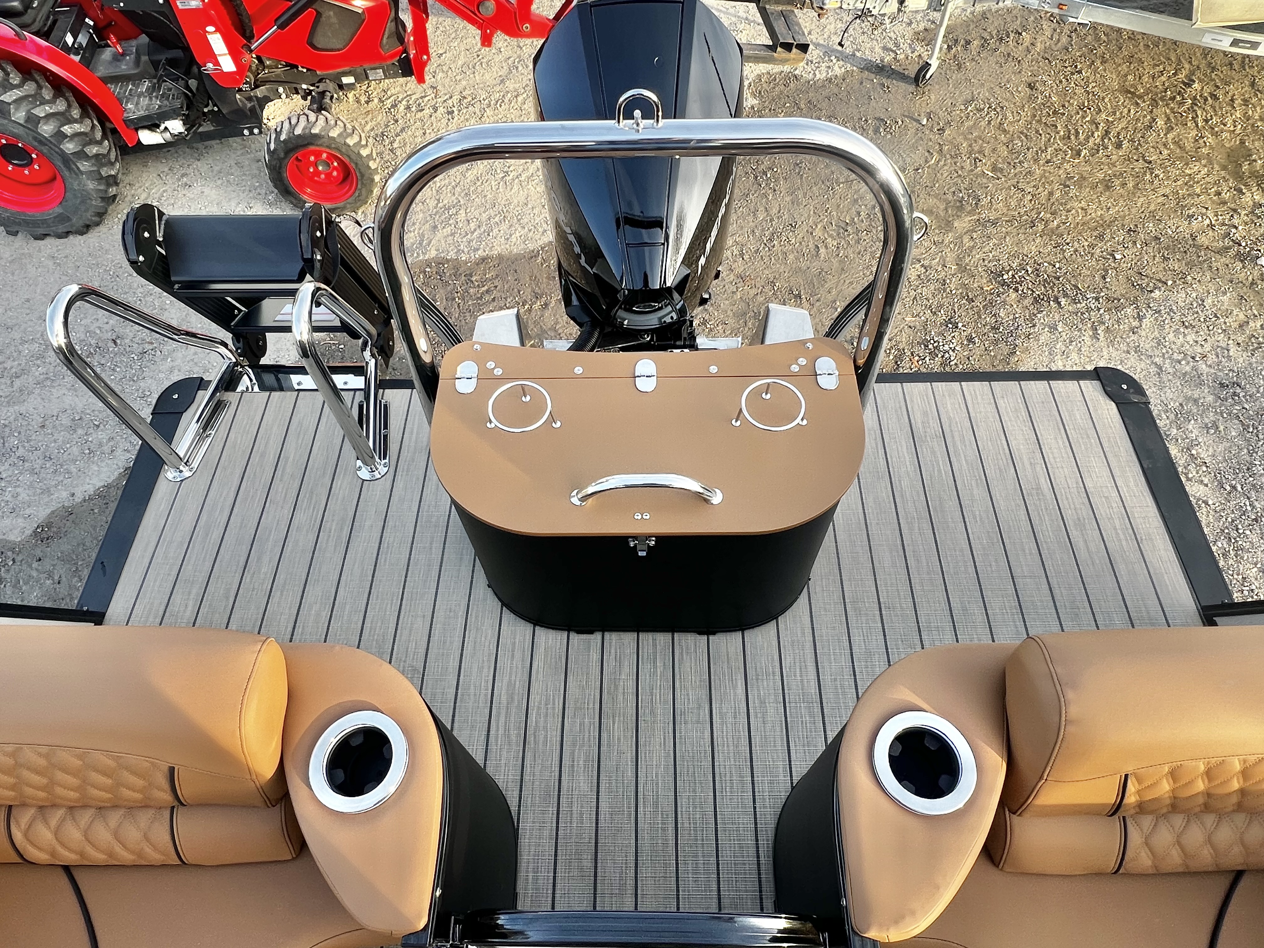 2026 Avalon Catalina 25' Quad Lounge Windshield Triple-Toon - IN STOCK - $123,990