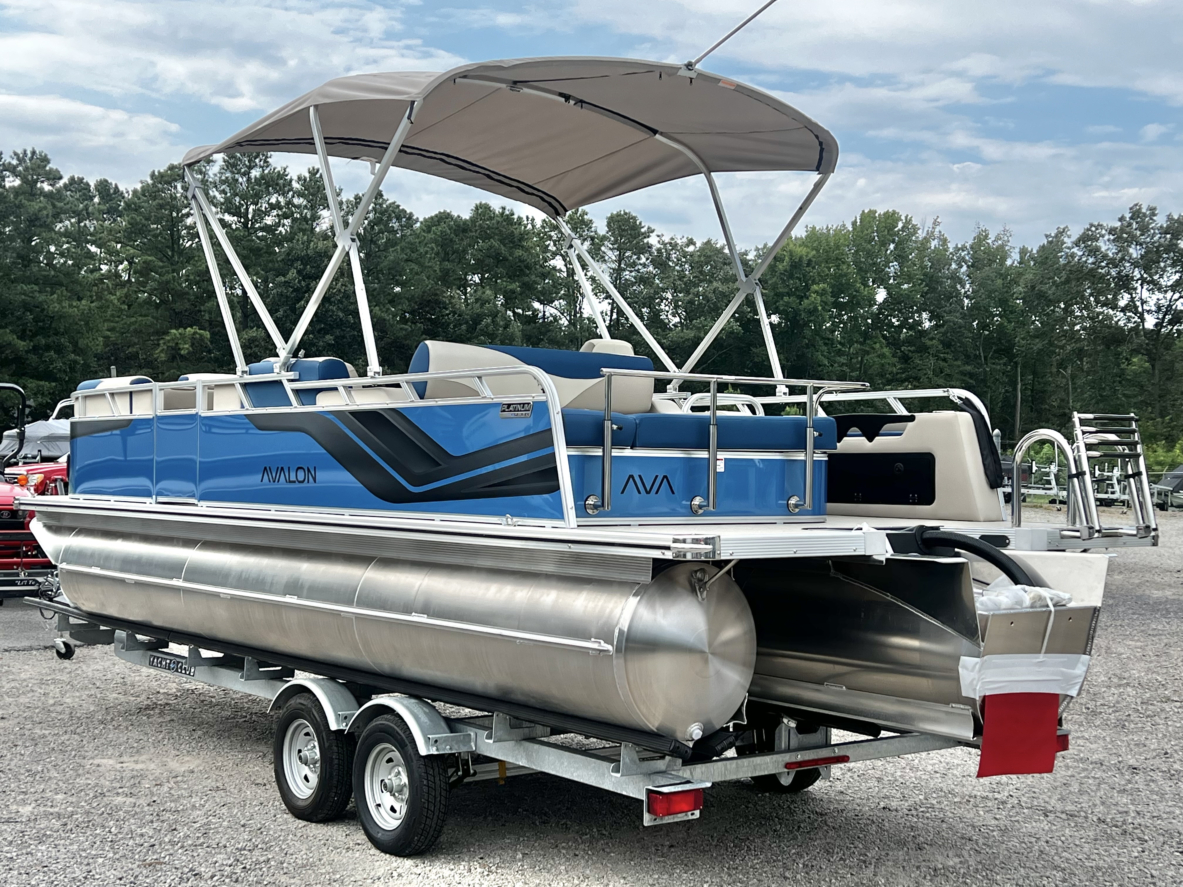 2027 Avalon Venture 85 23' Versatile Rear Bench Triple-Toon