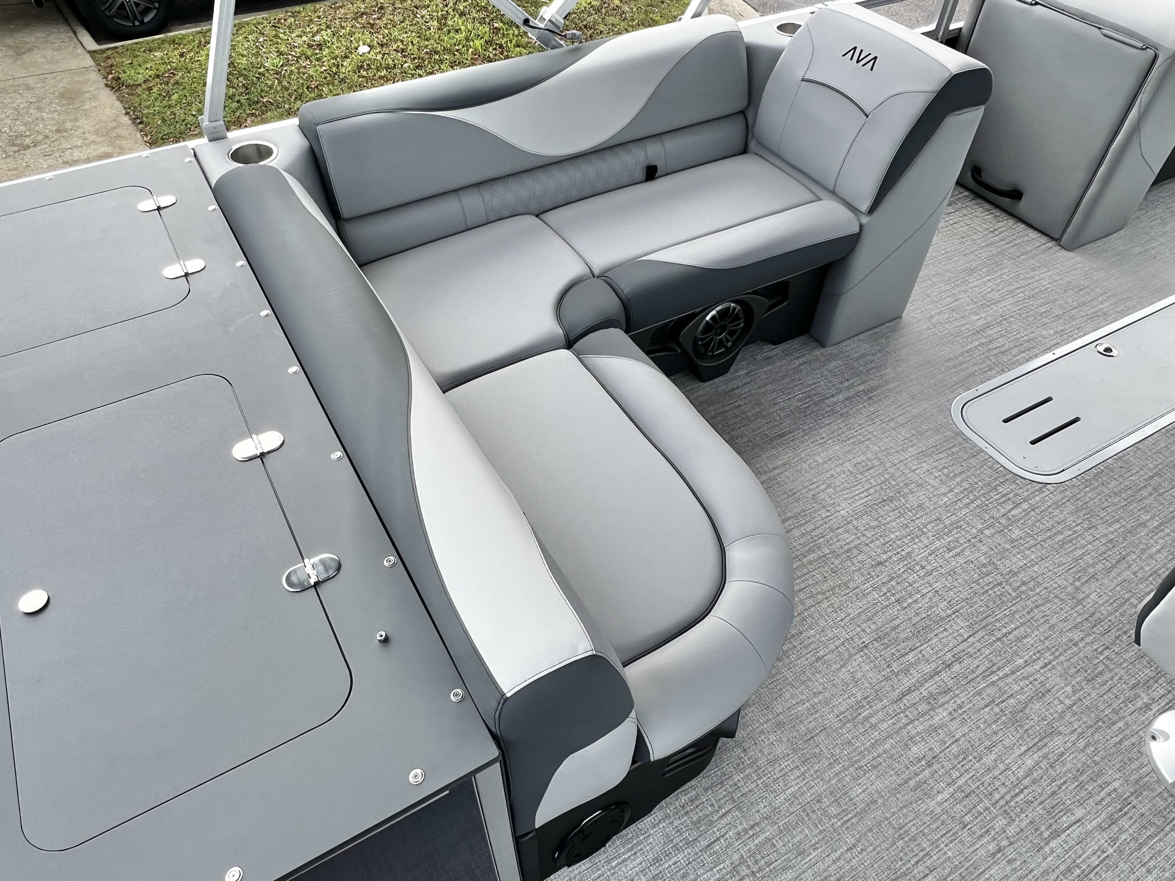 2026 Avalon Venture 85 25' Rear Fish Triple-Toon - IN STOCK